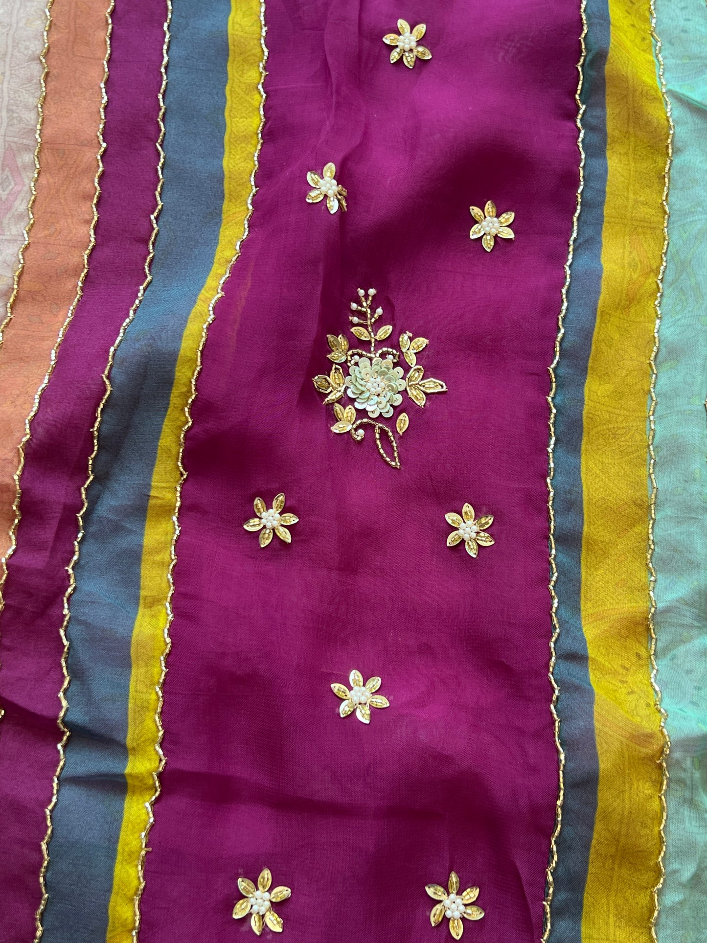 ZARQASH HAND EMBROIDERY SUIT 8
