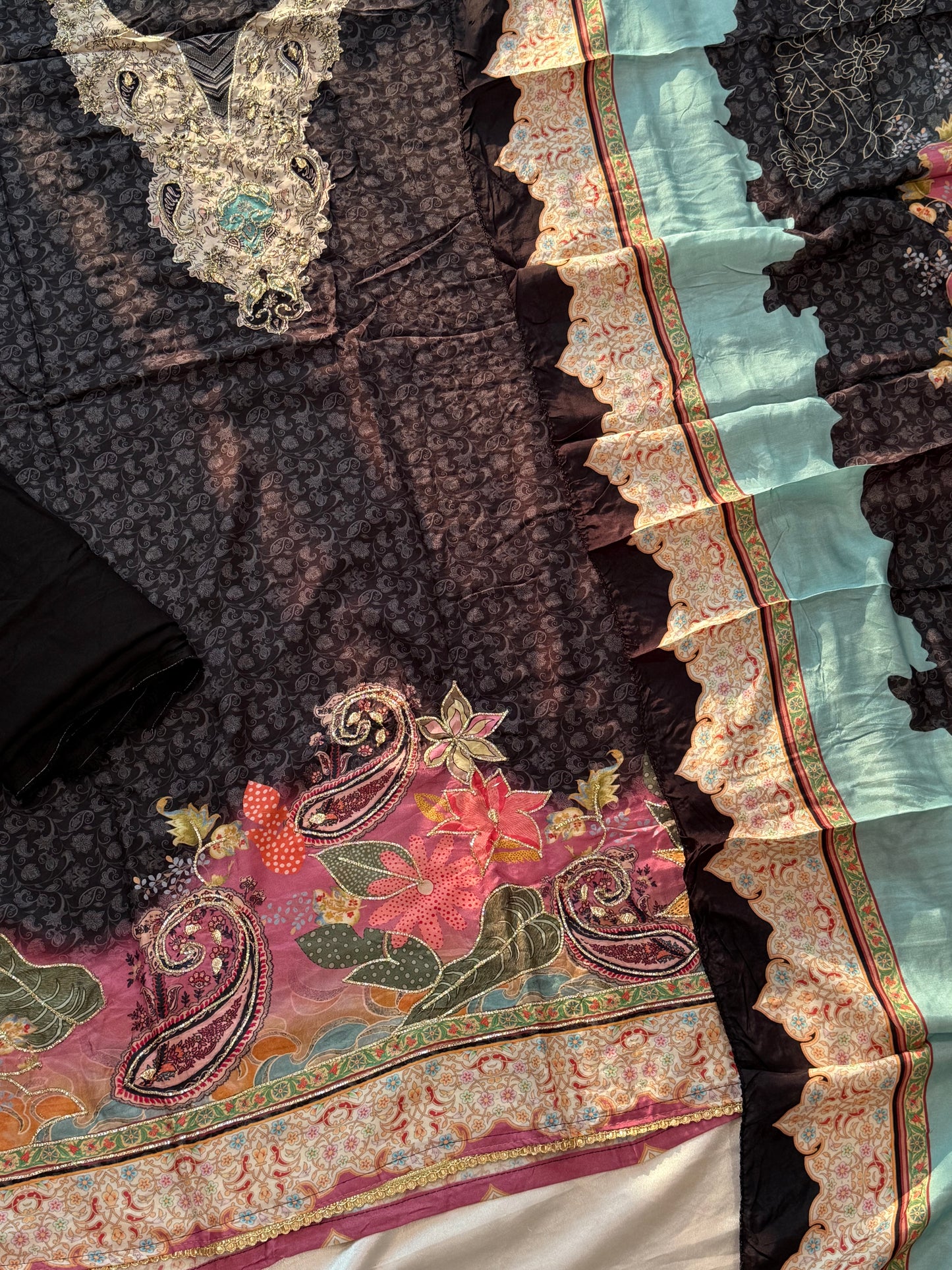 MUSLIN HAND EMBROIDERY SUIT 282 Q