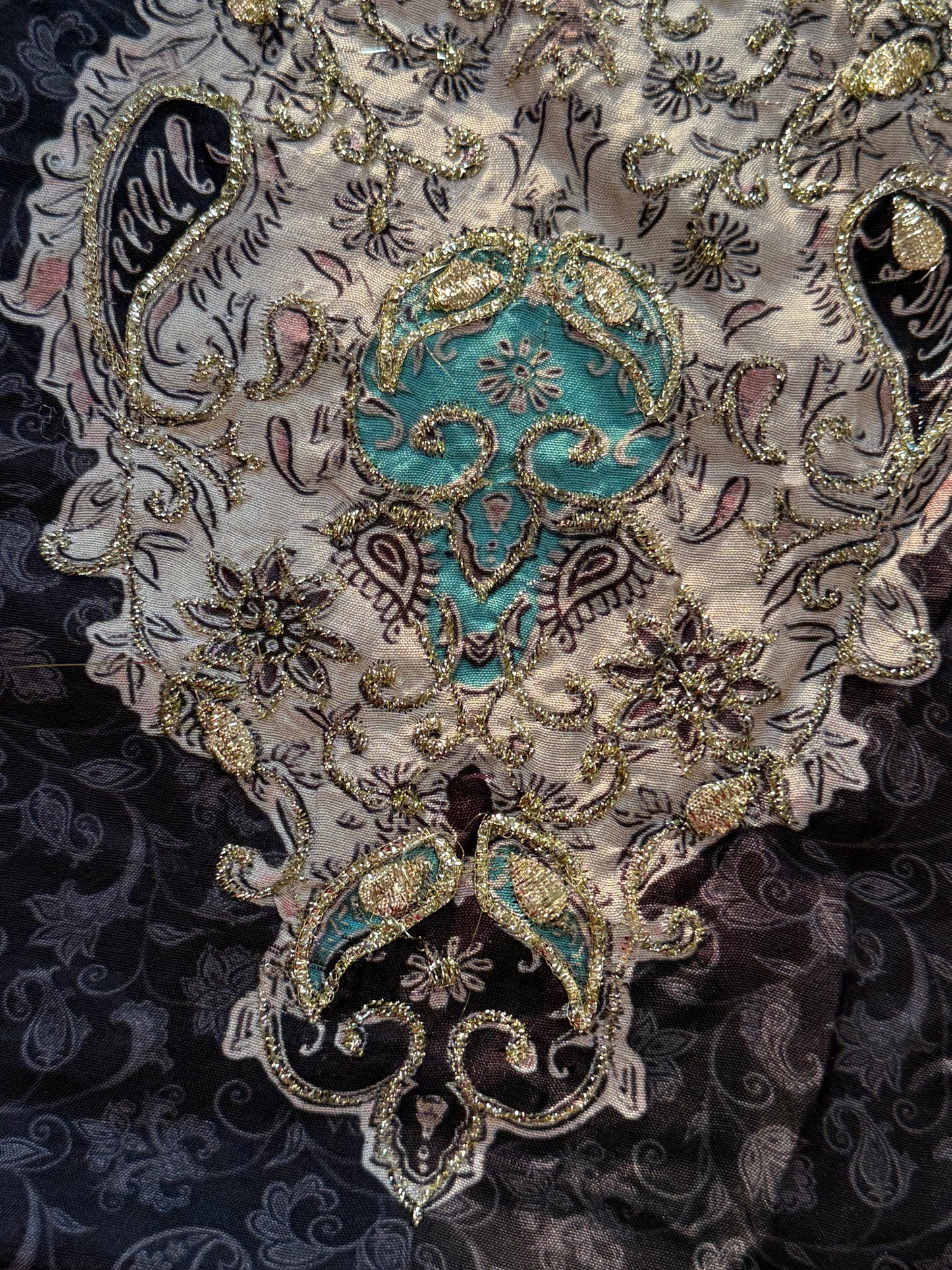 MUSLIN HAND EMBROIDERY SUIT 282 Q