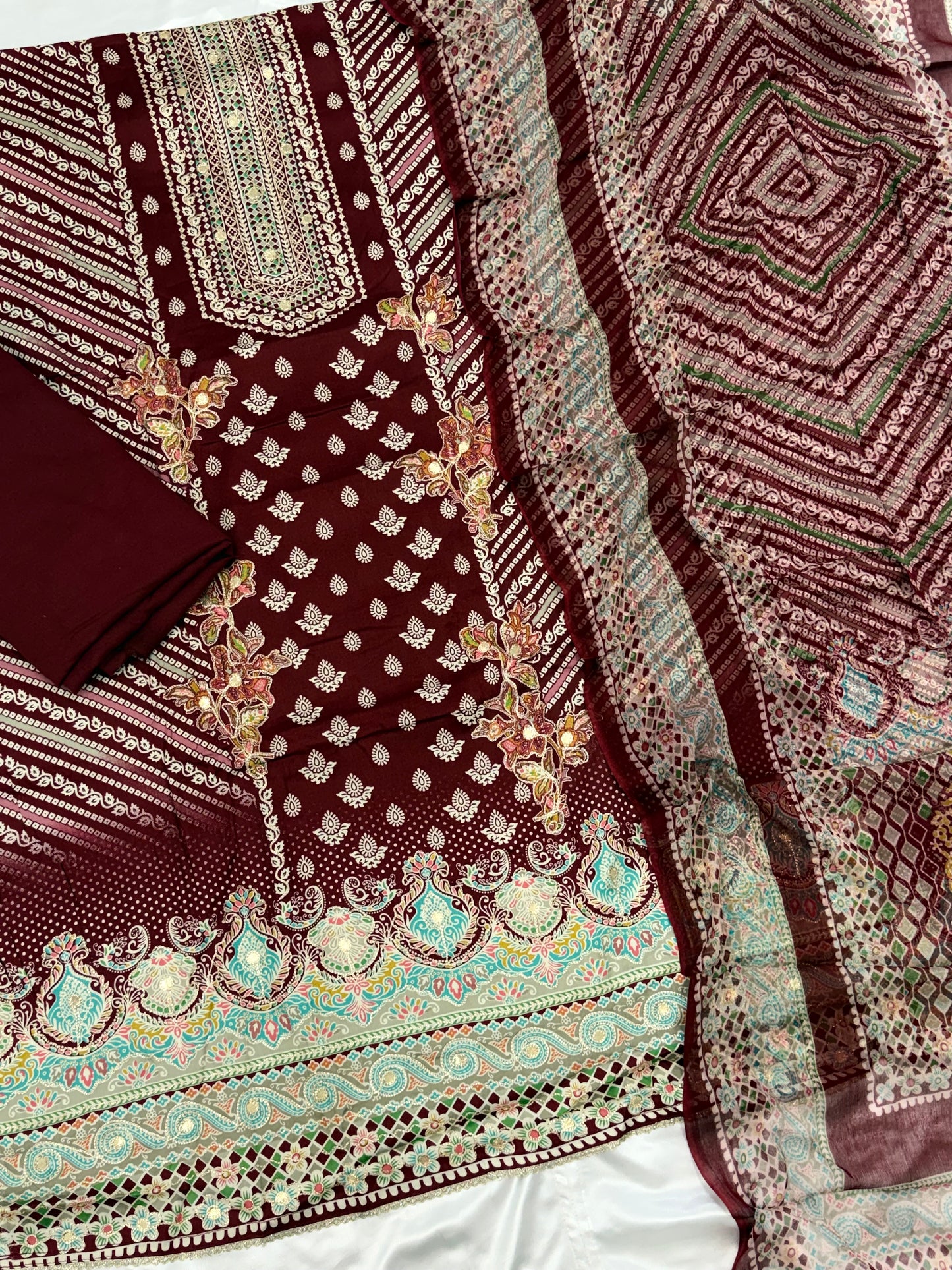 ZEENAT COTTON EMBROIDERY SUIT 2 Q