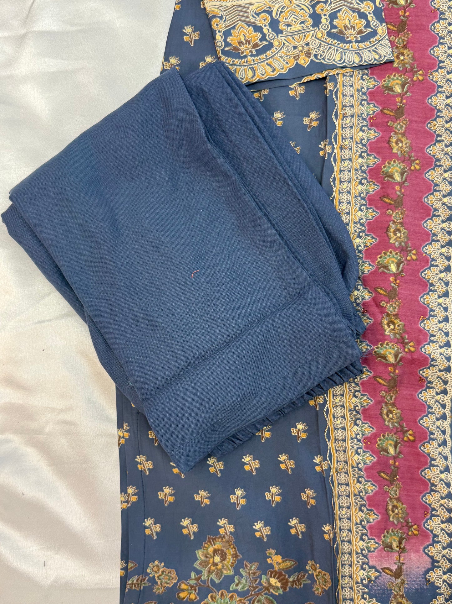 MUSLIN READYMADE SUIT 3 Q