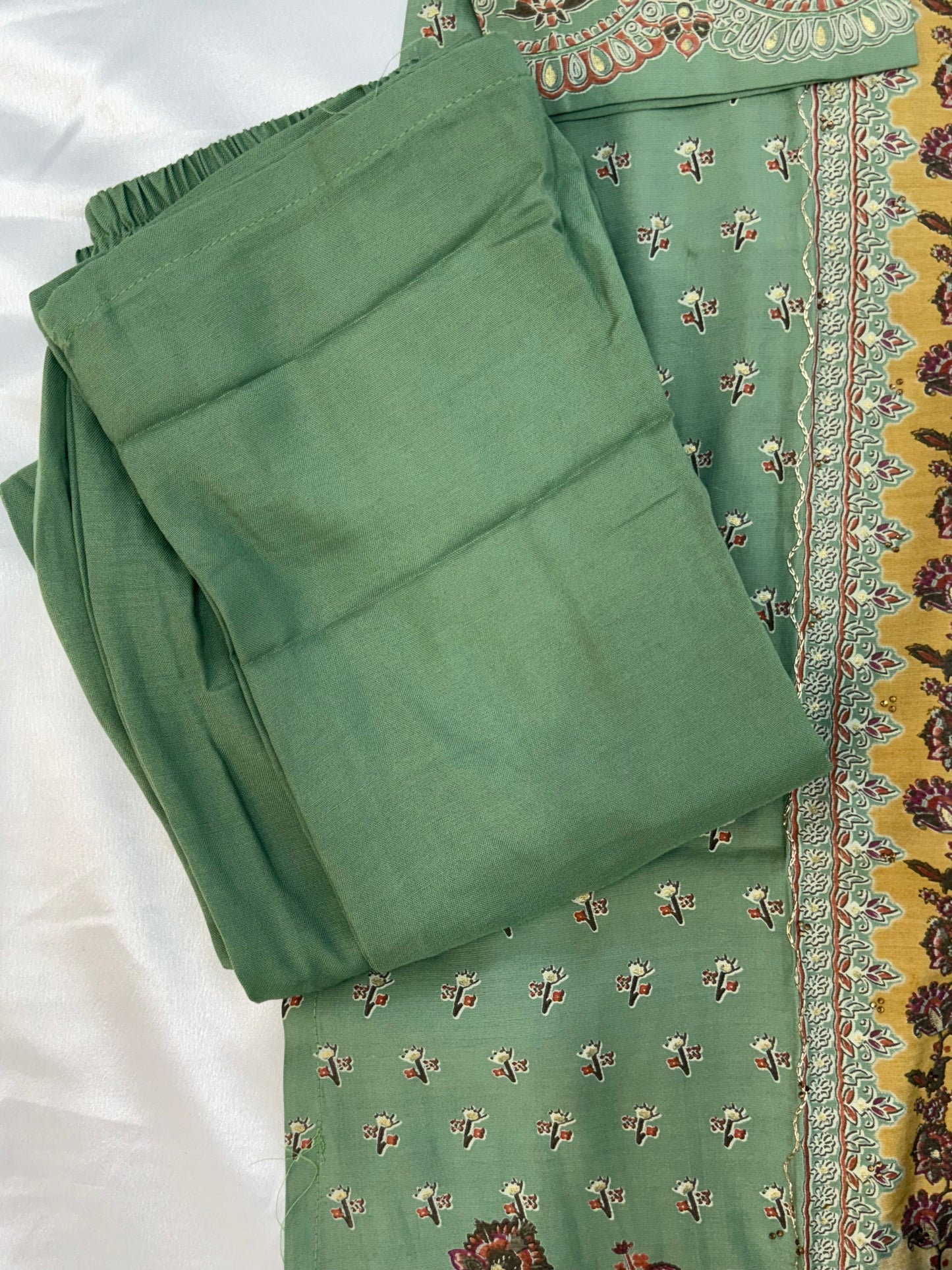 MUSLIN READYMADE SUIT 1 Q