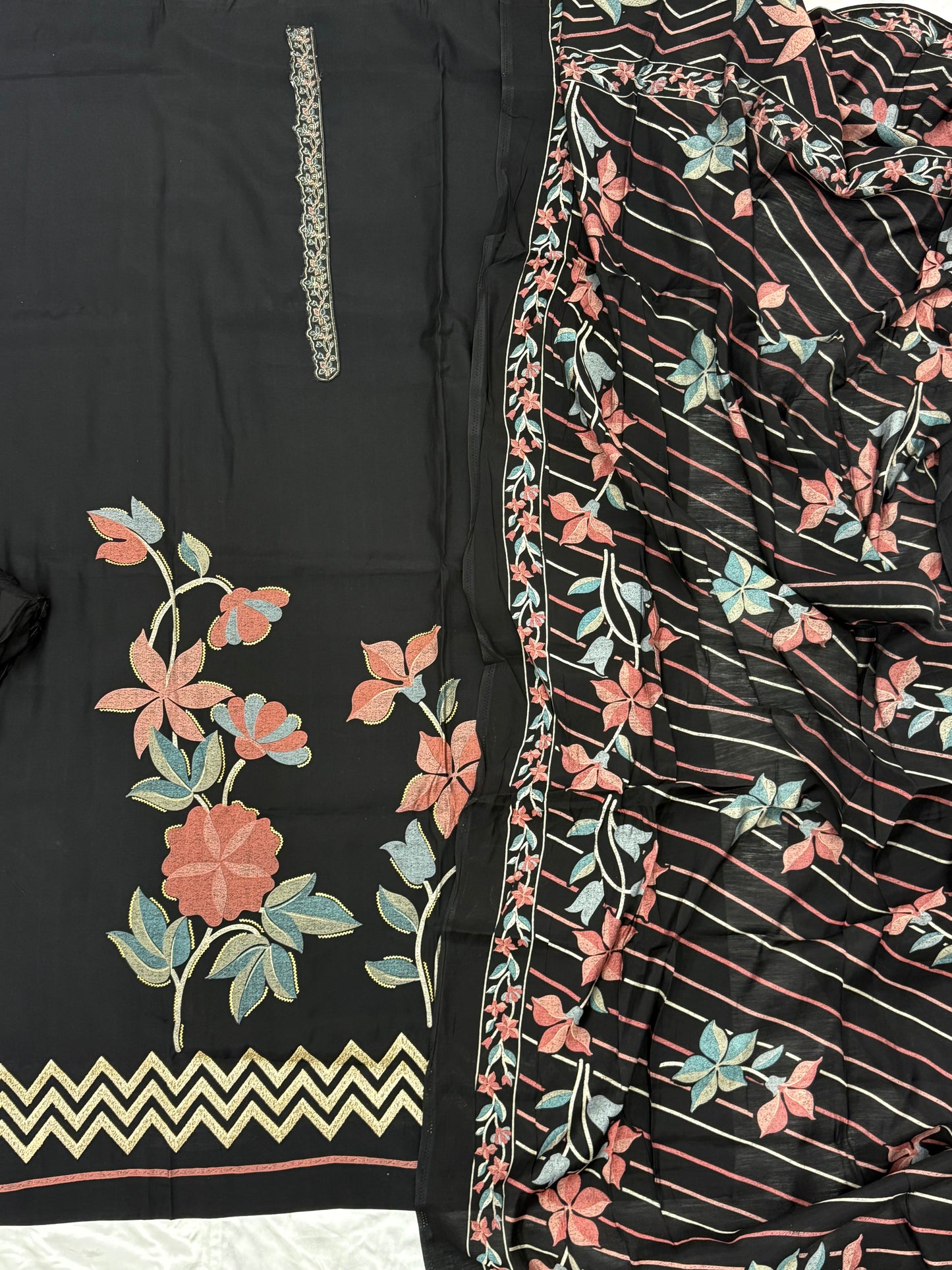 BLACK MUMTAZ MUSLIN EMBROIDERY SUIT Q
