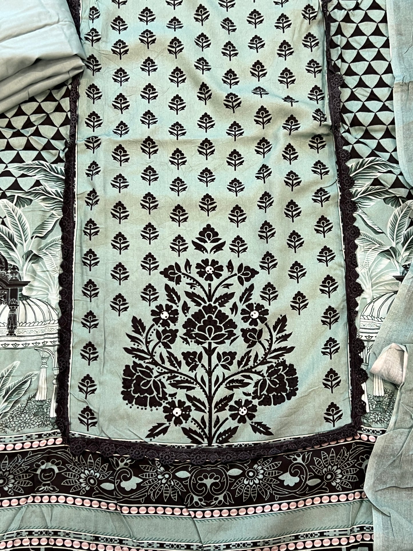 CS LAWN COTTON EMBROIDERY SUIT 1