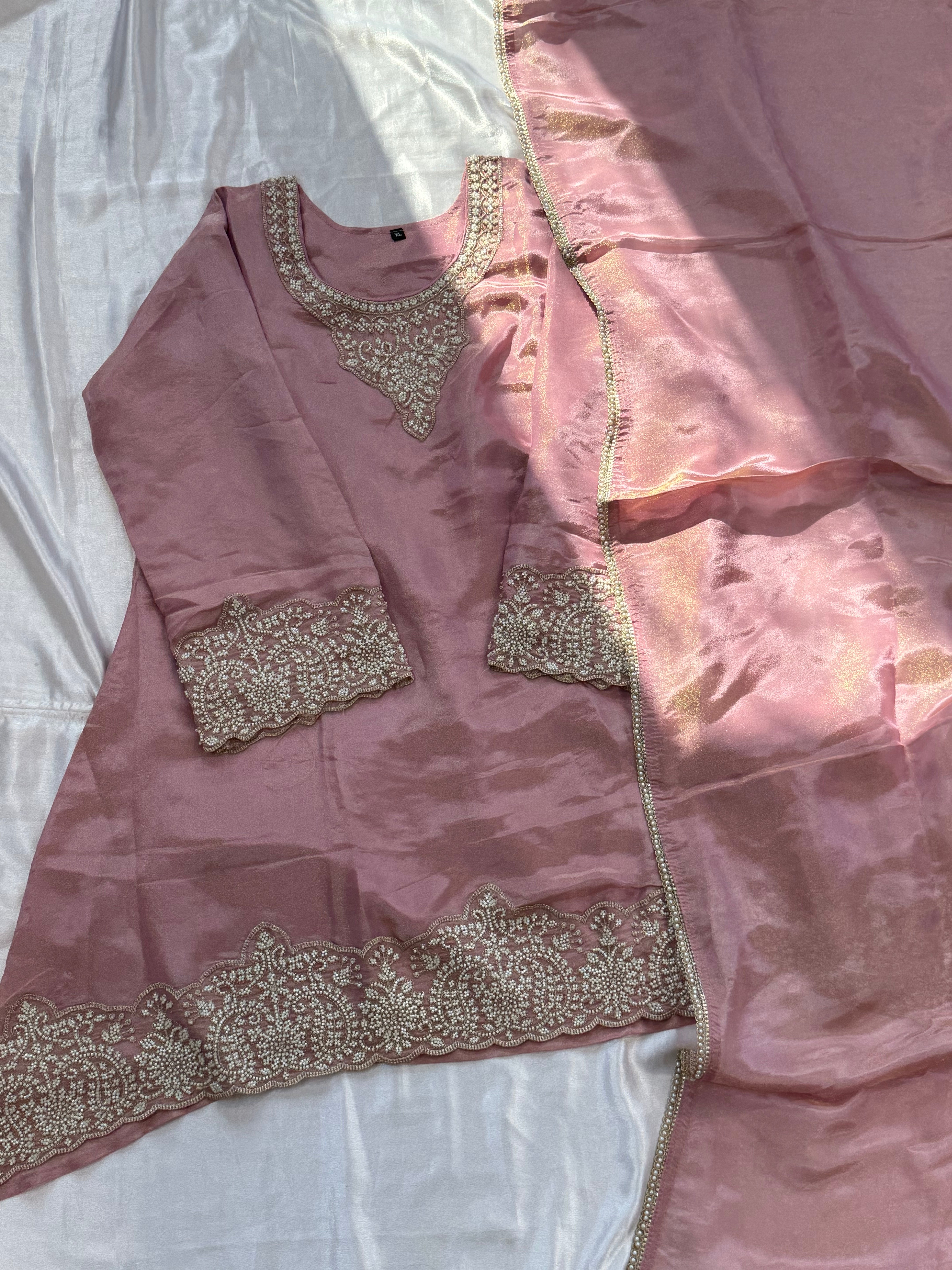 AFRIN FARSHI HANDWORK SUIT