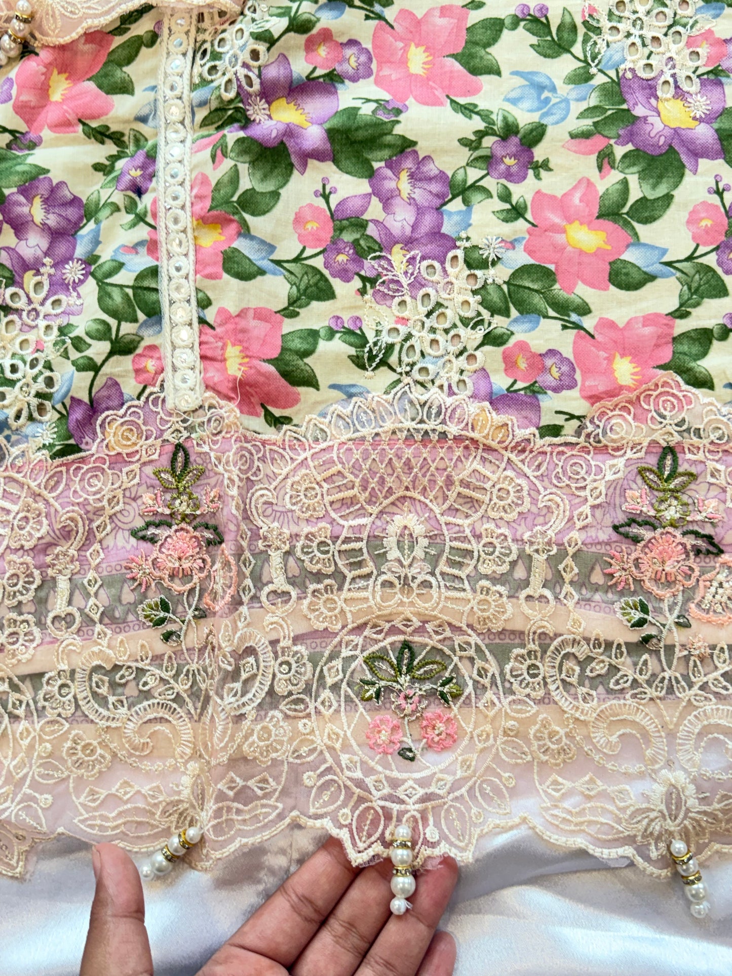 FIZA FARSHI SHALWAR SUIT 1 Q