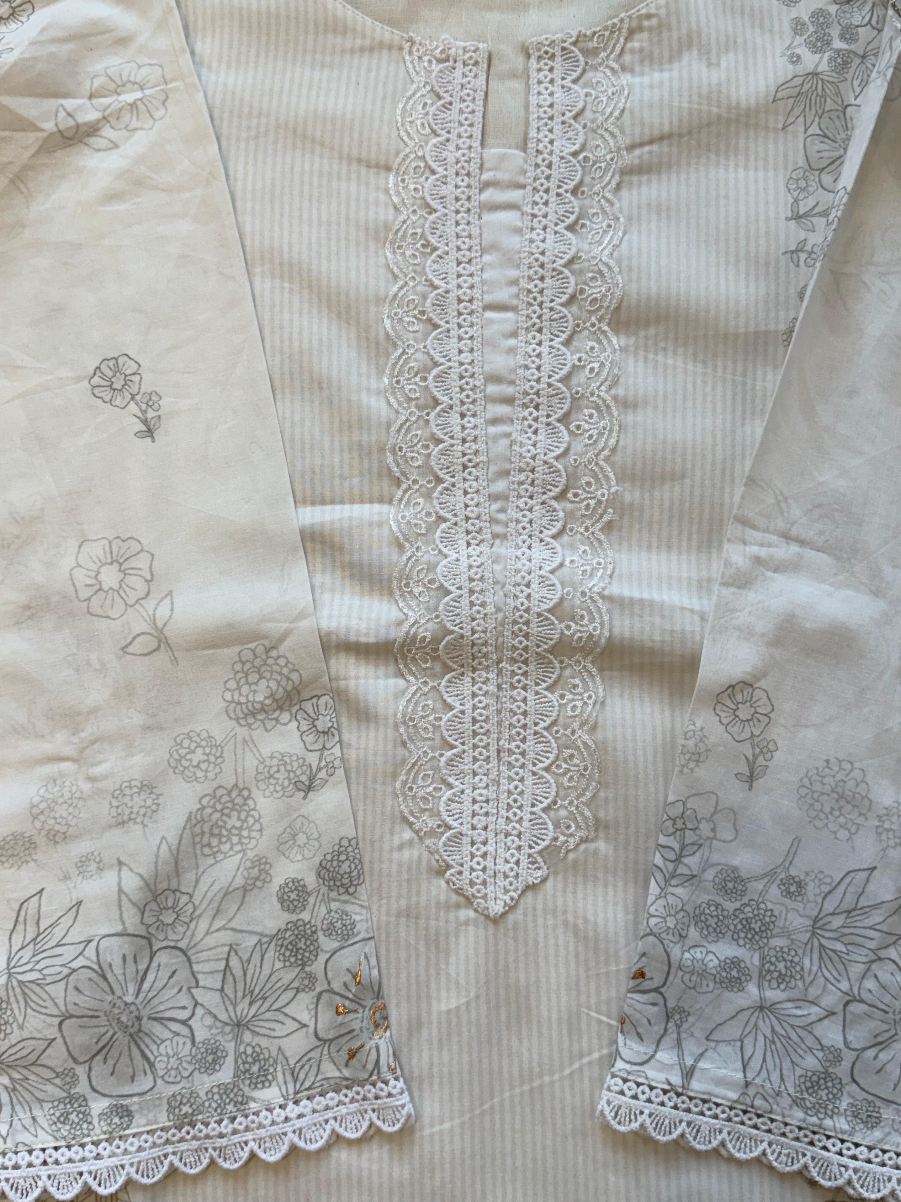 SAFIRAN LAWN READYMADE SUIT 1 Q