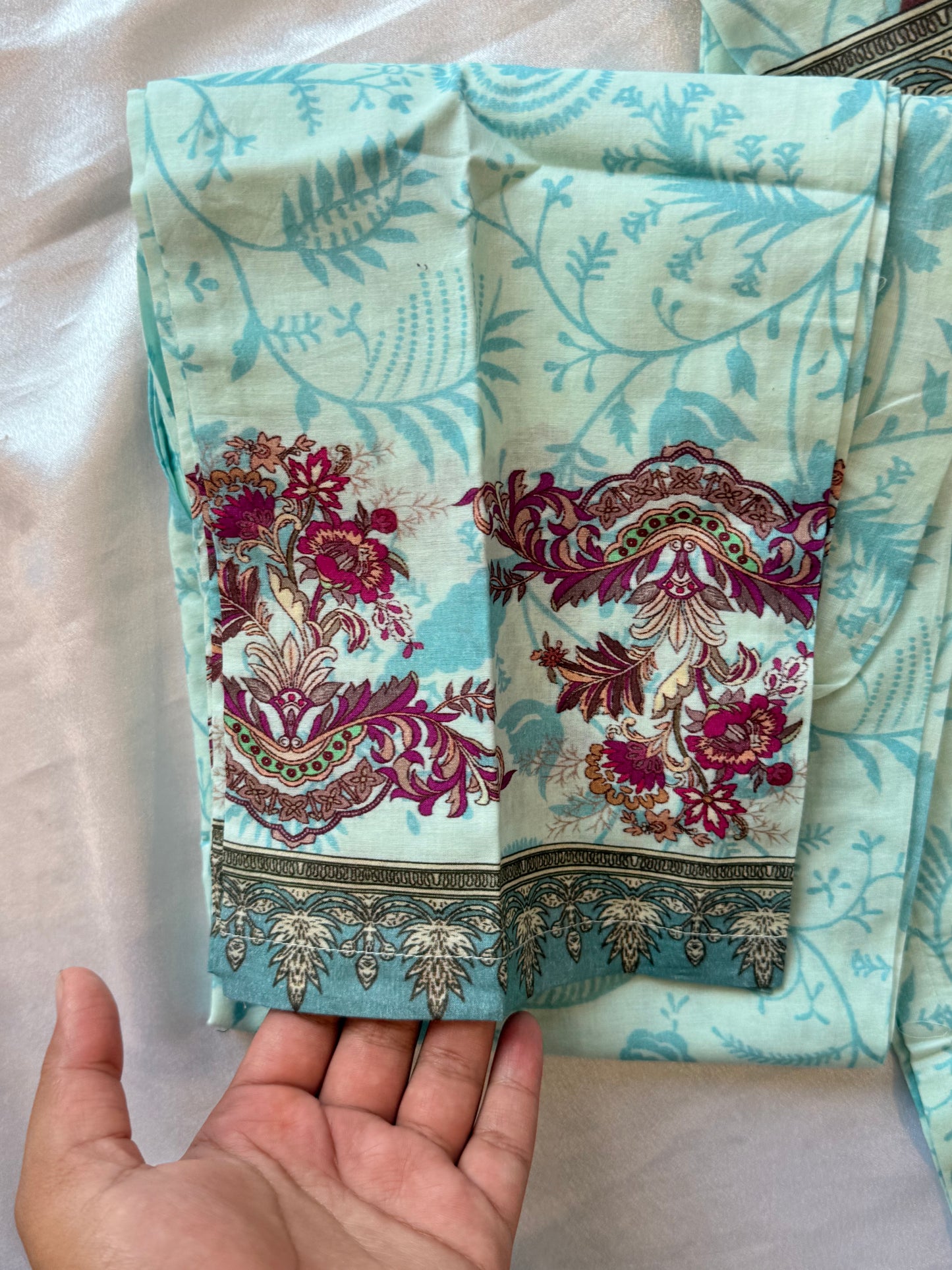 SAFIRAN LAWN READYMADE SUIT 2 Q