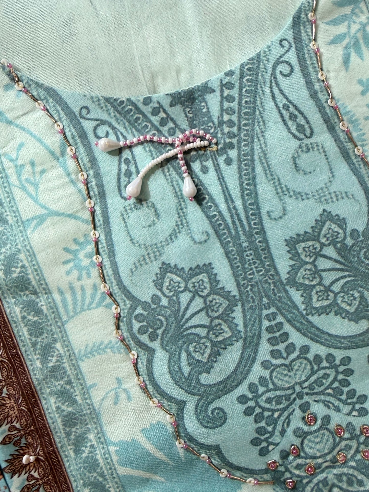 SAFIRAN LAWN READYMADE SUIT 2 Q