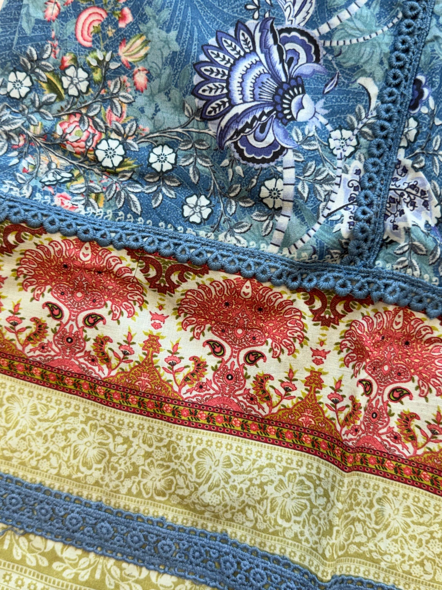 SAFIRAN LAWN READYMADE SUIT 3 Q