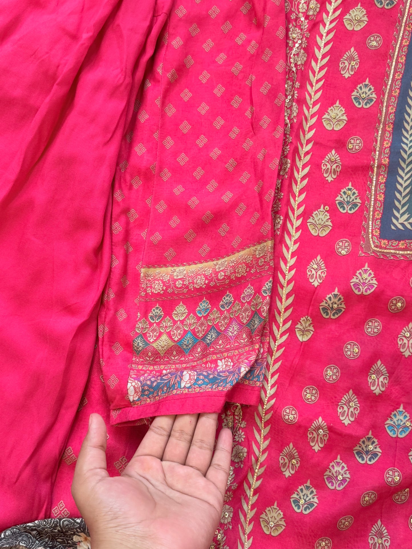 RAHI MUSLIN FARSHI SHALWAR SUIT Q