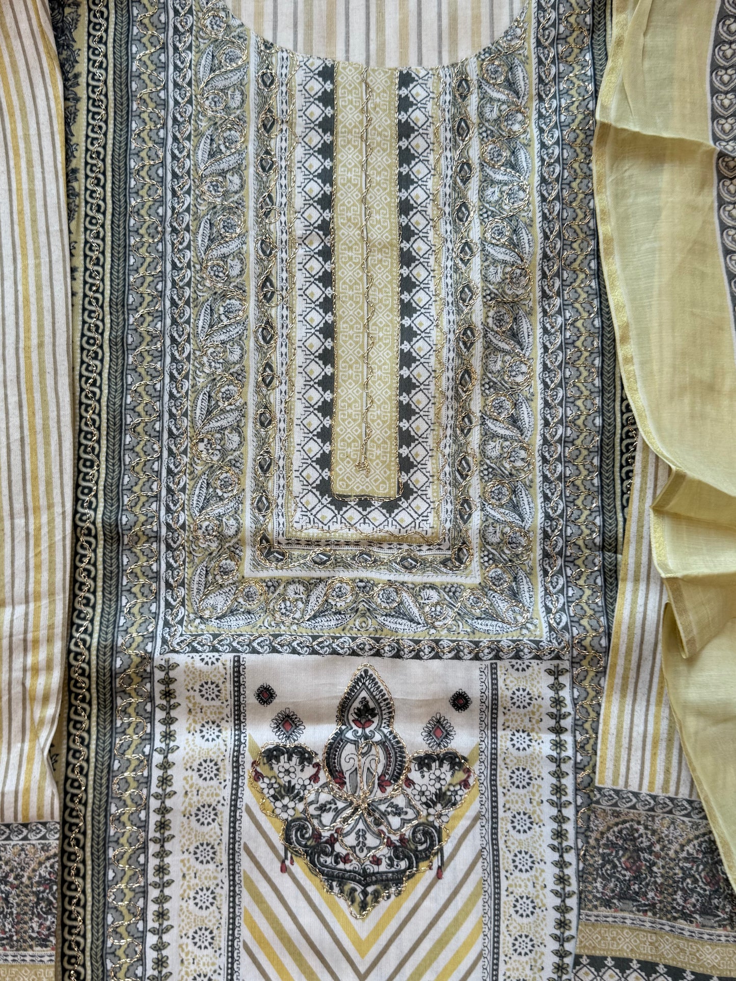 AARUSHI READYMADE YELLOW SUIT 4 Q