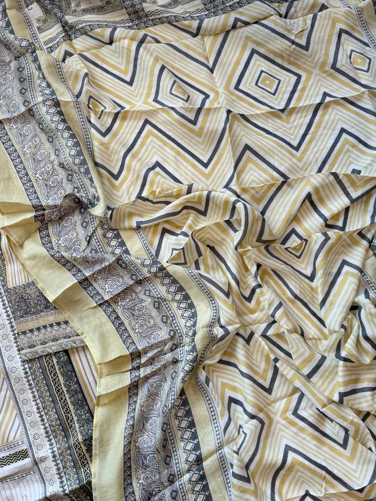 AARUSHI READYMADE YELLOW SUIT 4 Q