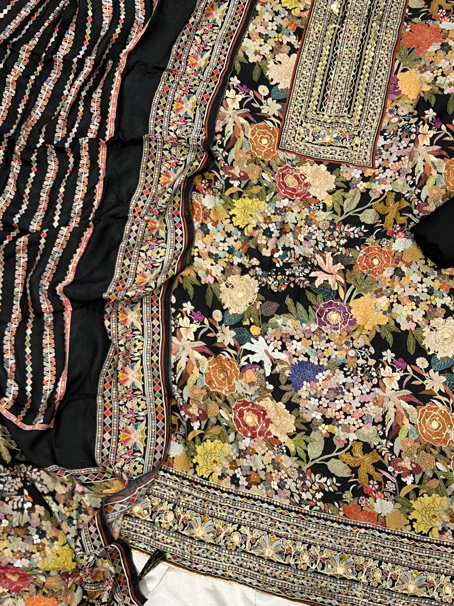 BLACK MUSLIN  EMBROIDERY SUIT 234 Q