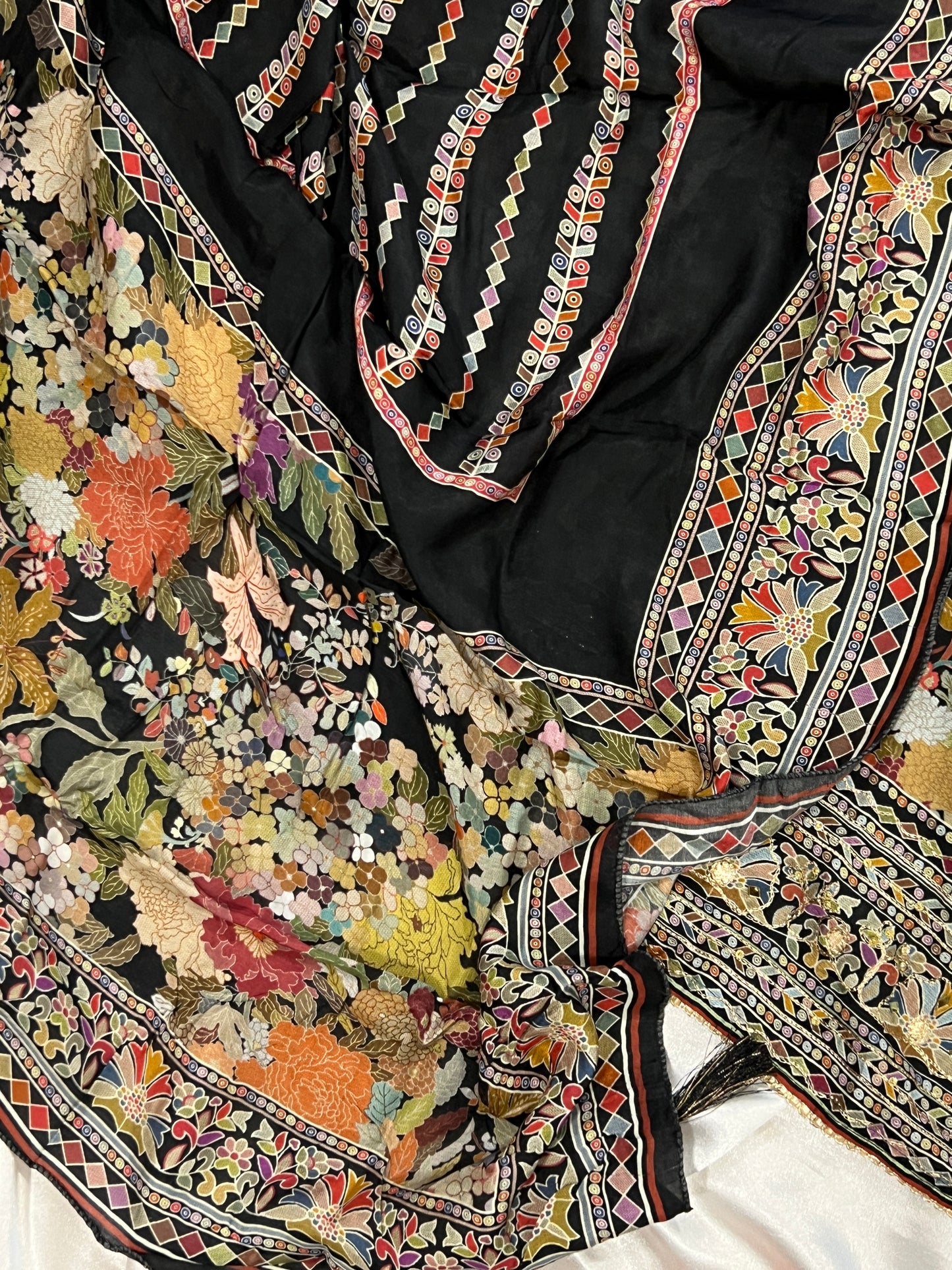 BLACK MUSLIN  EMBROIDERY SUIT 234 Q