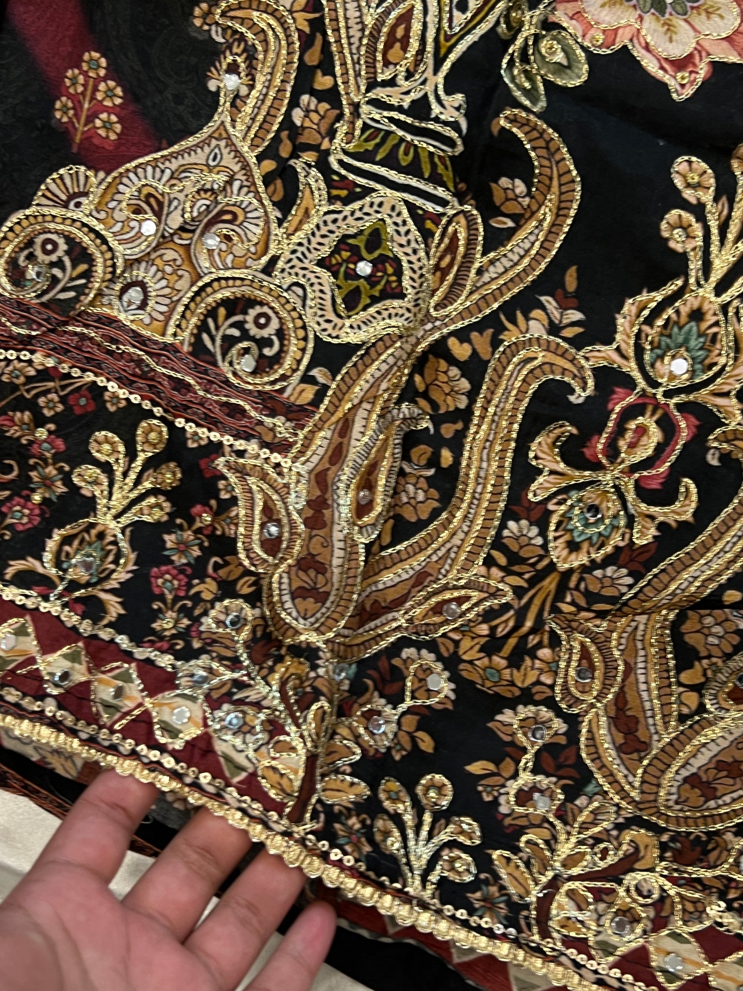 BLACK MUSLIN MIRROR EMBROIDERY 118 Q