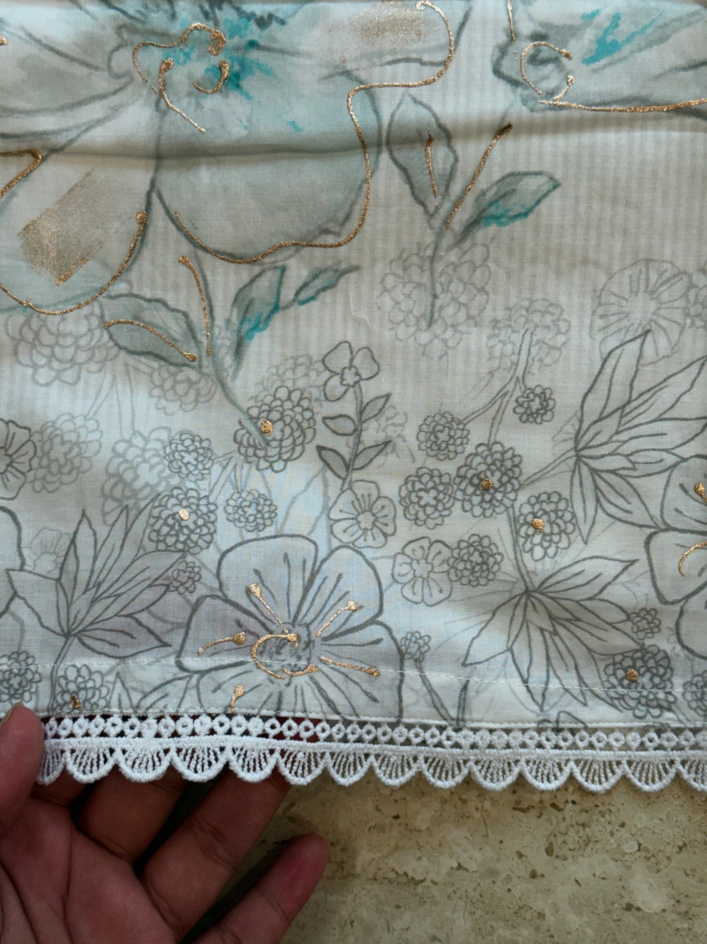 SAFIRAN LAWN READYMADE SUIT 5 Q