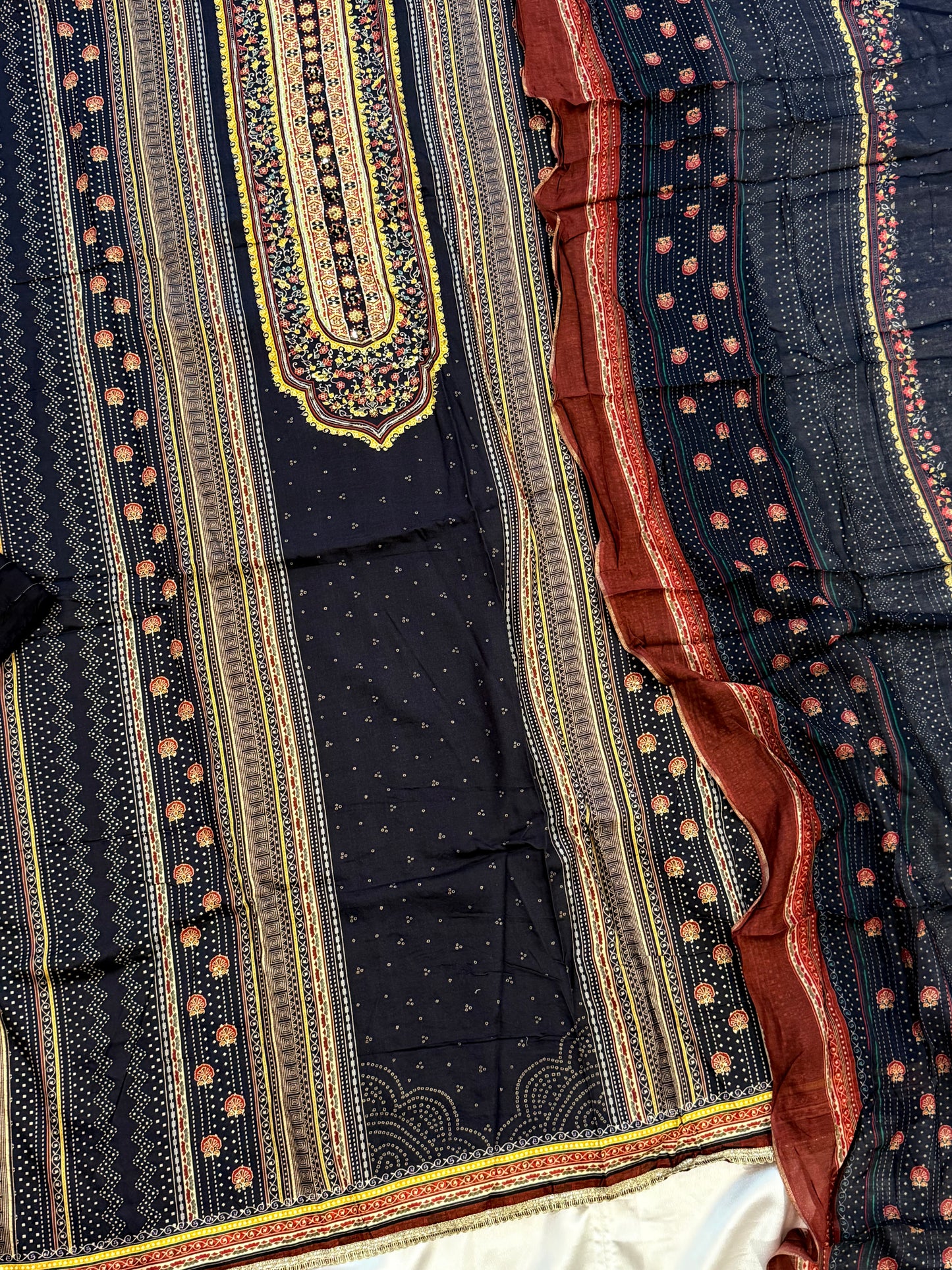 MAAYA LAWN EMBROIDERY SUIT 2 Q