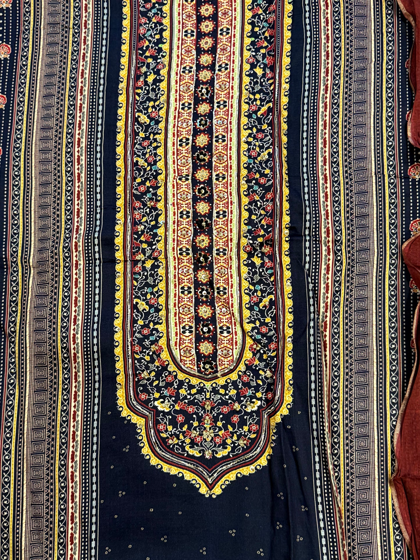 MAAYA LAWN EMBROIDERY SUIT 2 Q