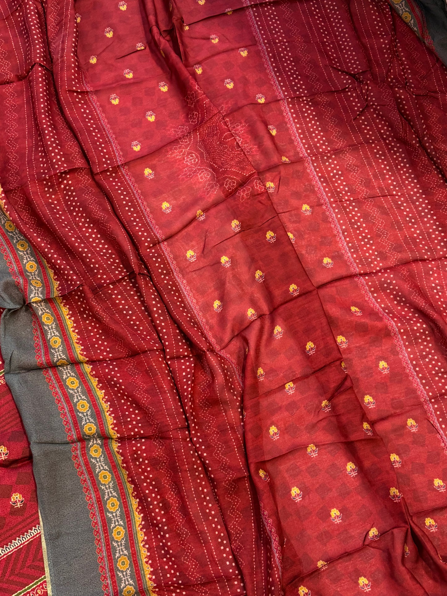 MAAYA LAWN EMBROIDERY SUIT 4 Q