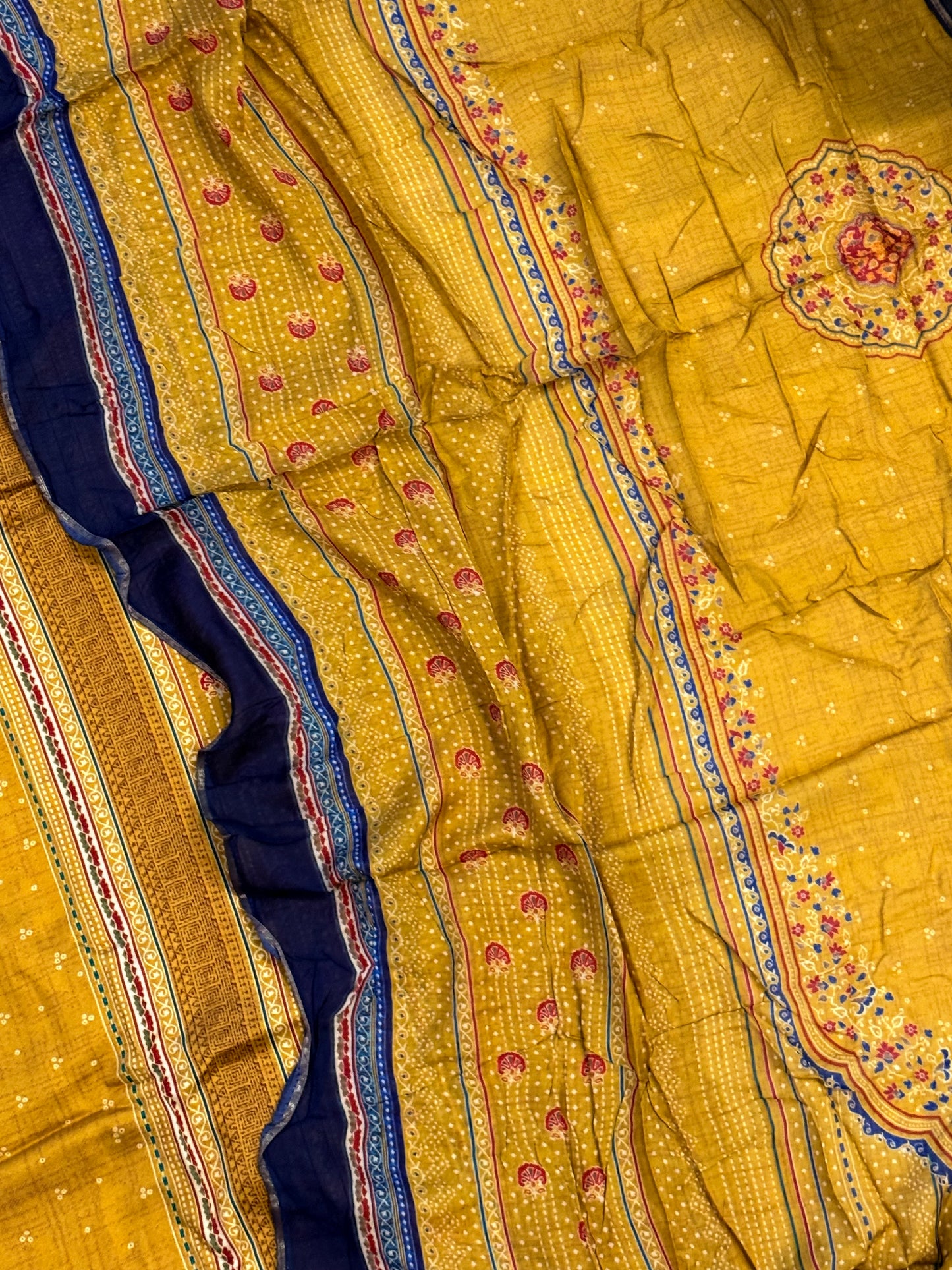 MAAYA LAWN EMBROIDERY SUIT 3 Q