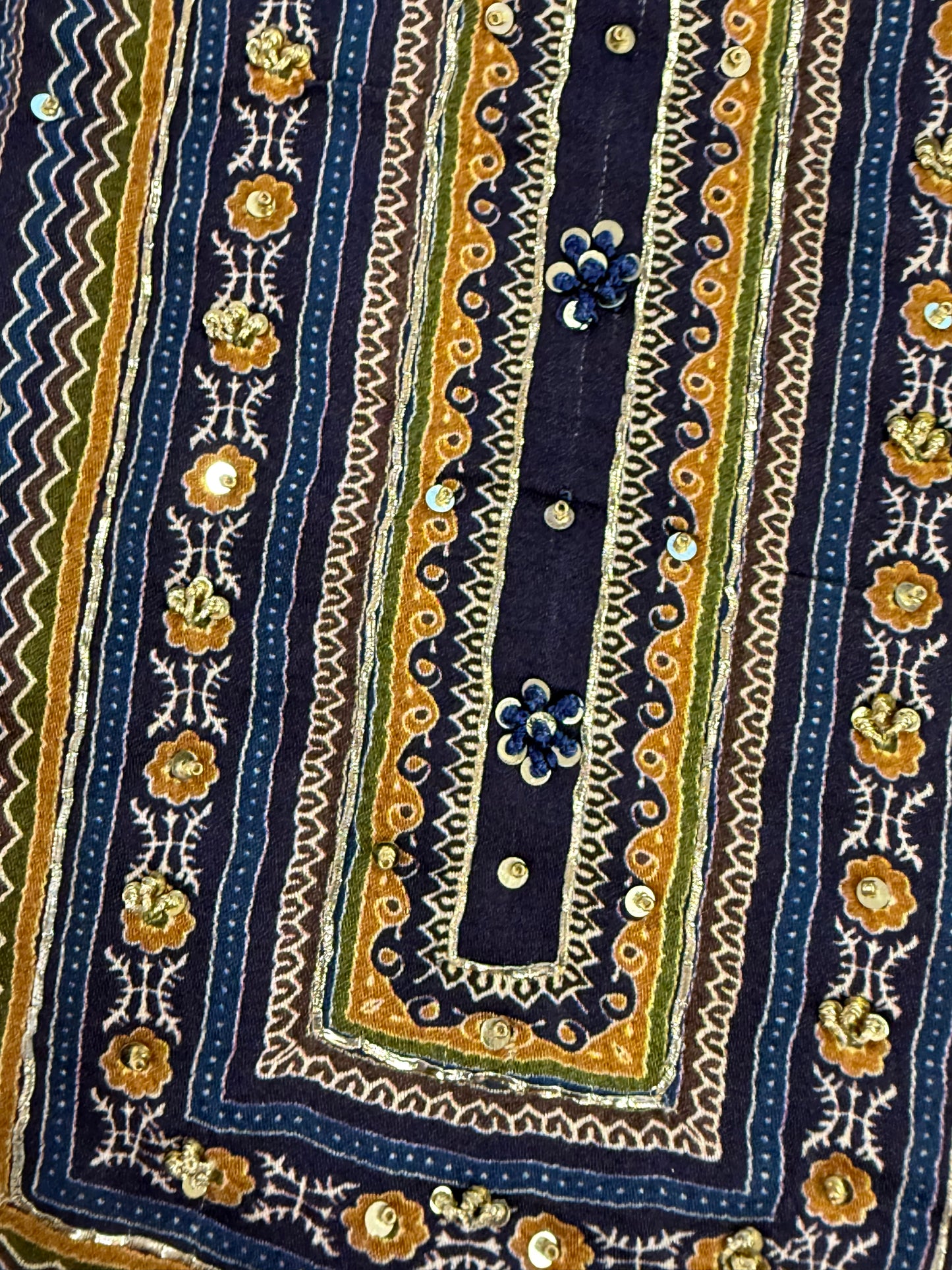 MAAYA LAWN EMBROIDERY SUIT 1 Q