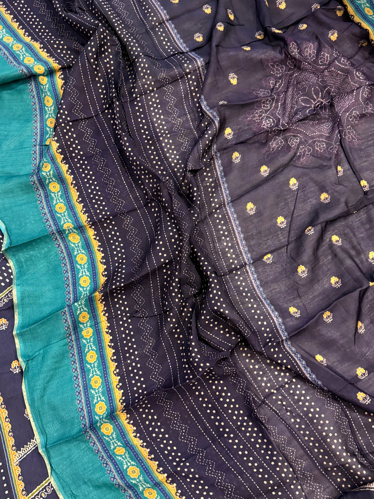 MAAYA LAWN EMBROIDERY SUIT 1 Q