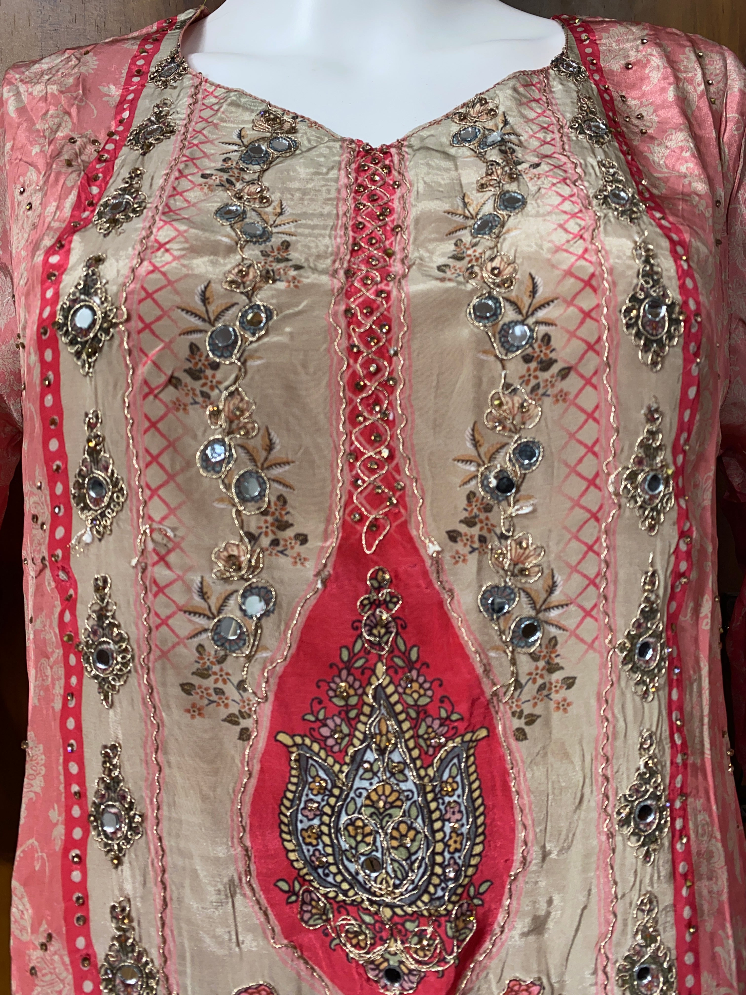 RAHI MUSLIN READYMADE SUIT Q