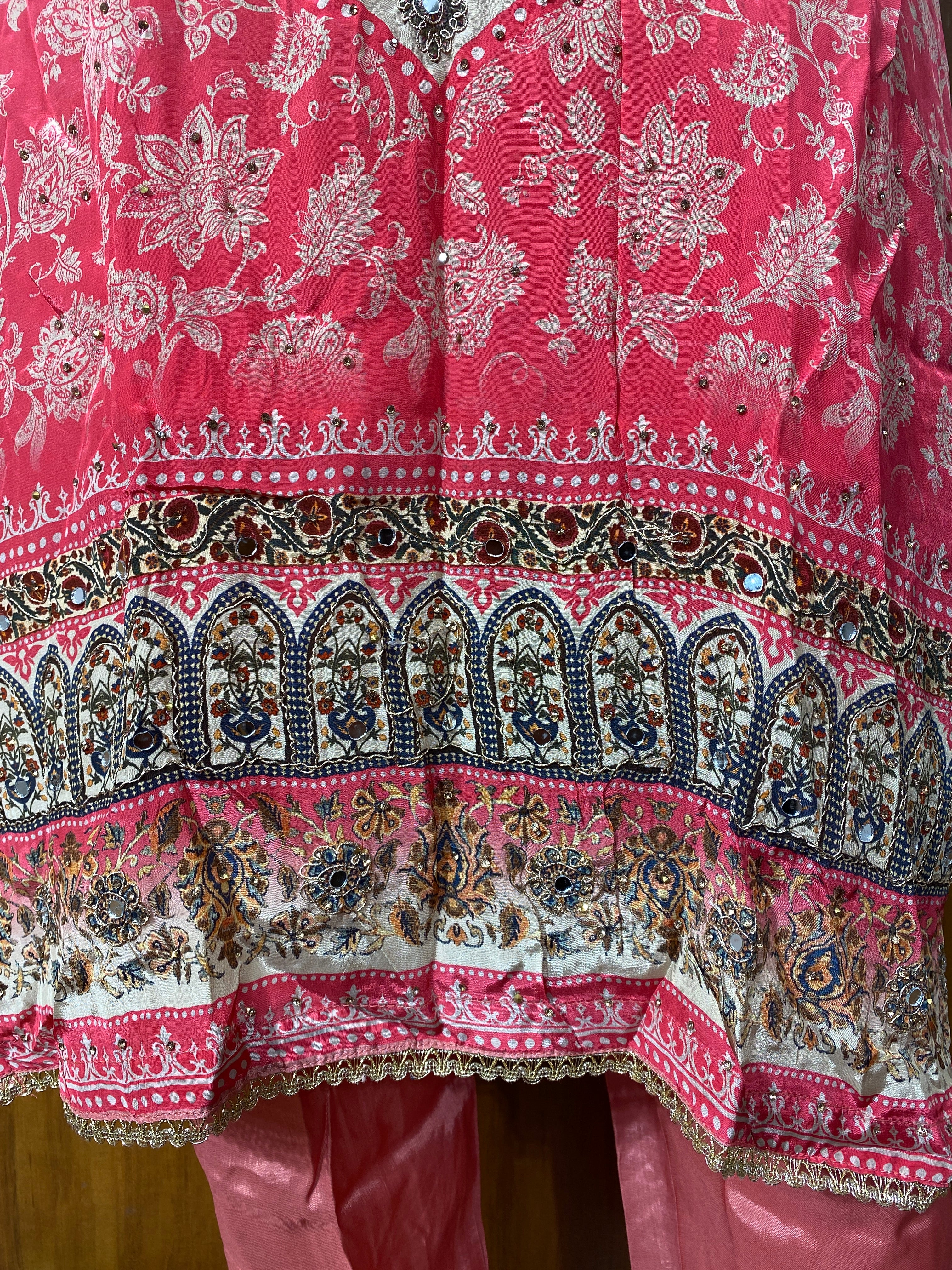 RAHI MUSLIN READYMADE SUIT Q