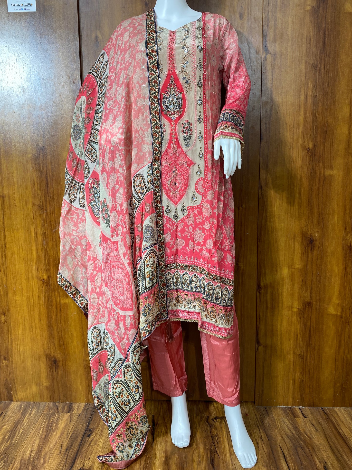 RAHI MUSLIN READYMADE SUIT Q