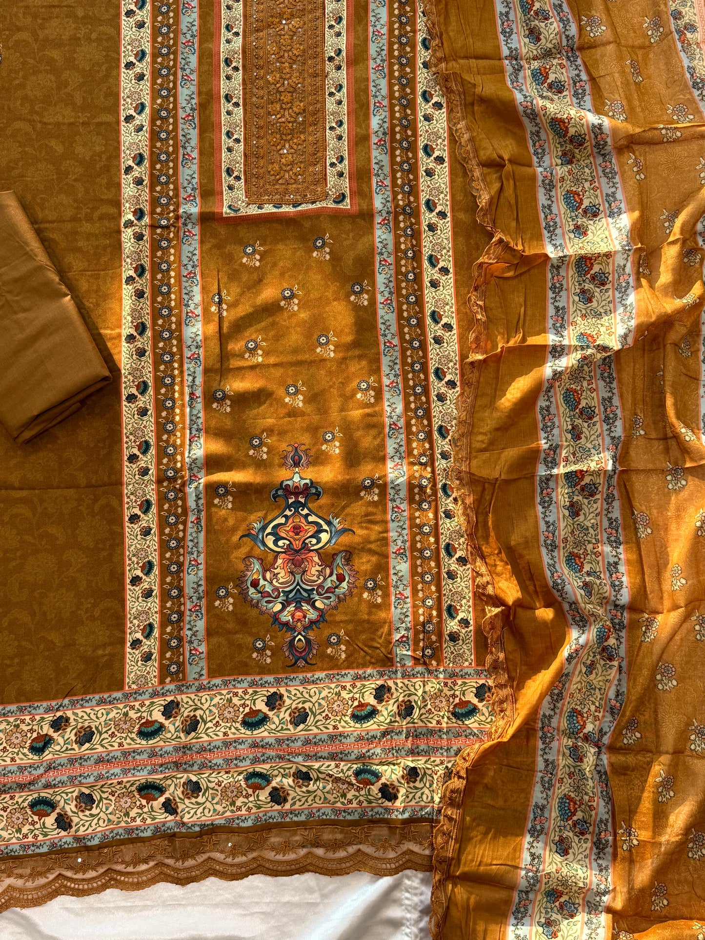 BAGH COTTON EMBROIDERY SUIT 3