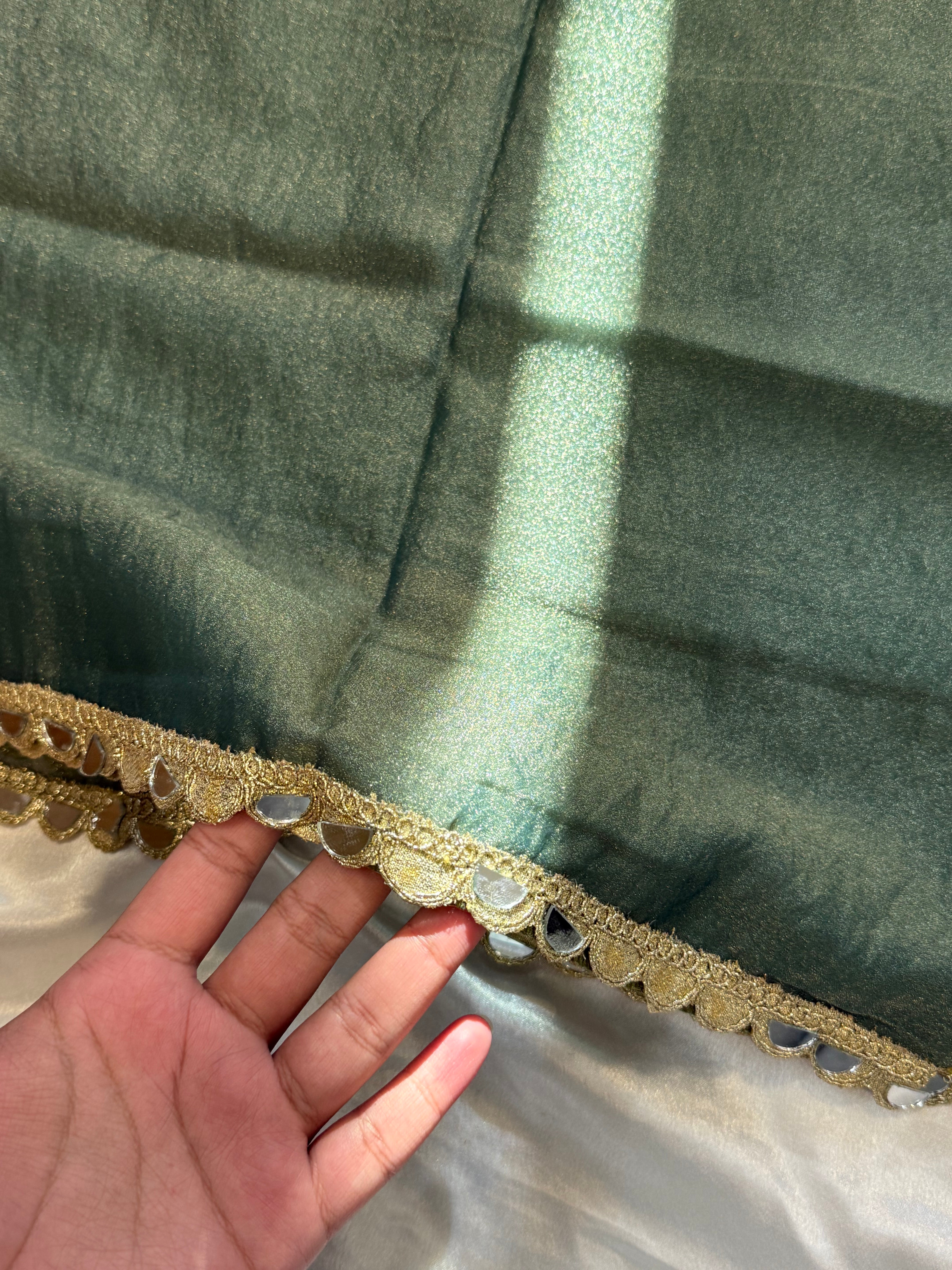 PARO SHIMMER LACE SUIT 4