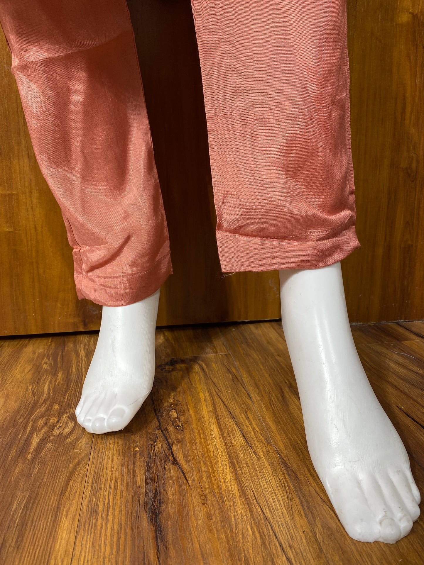 RAHI CREPE READYMADE SUIT Q