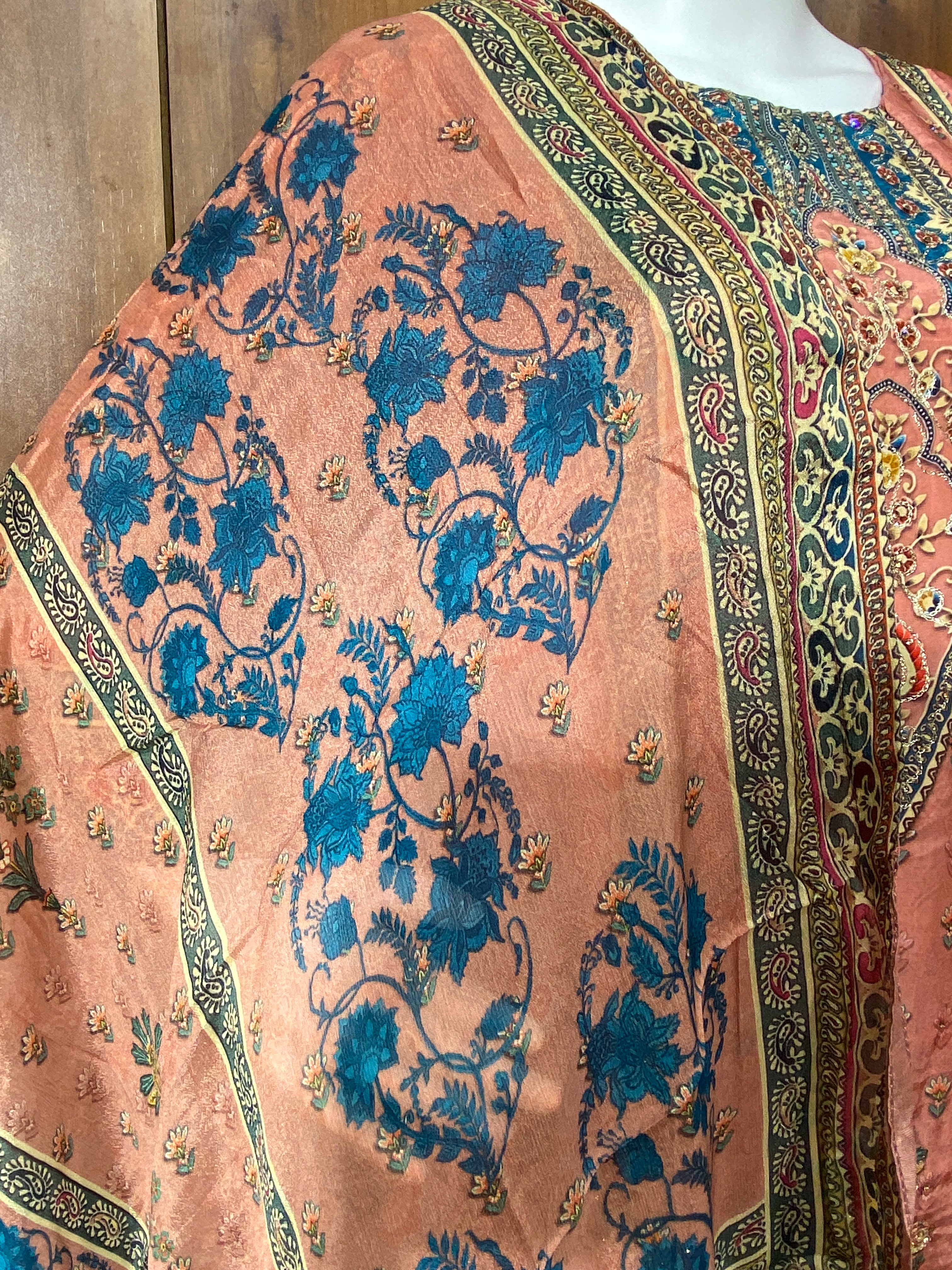 RAHI CREPE READYMADE SUIT Q