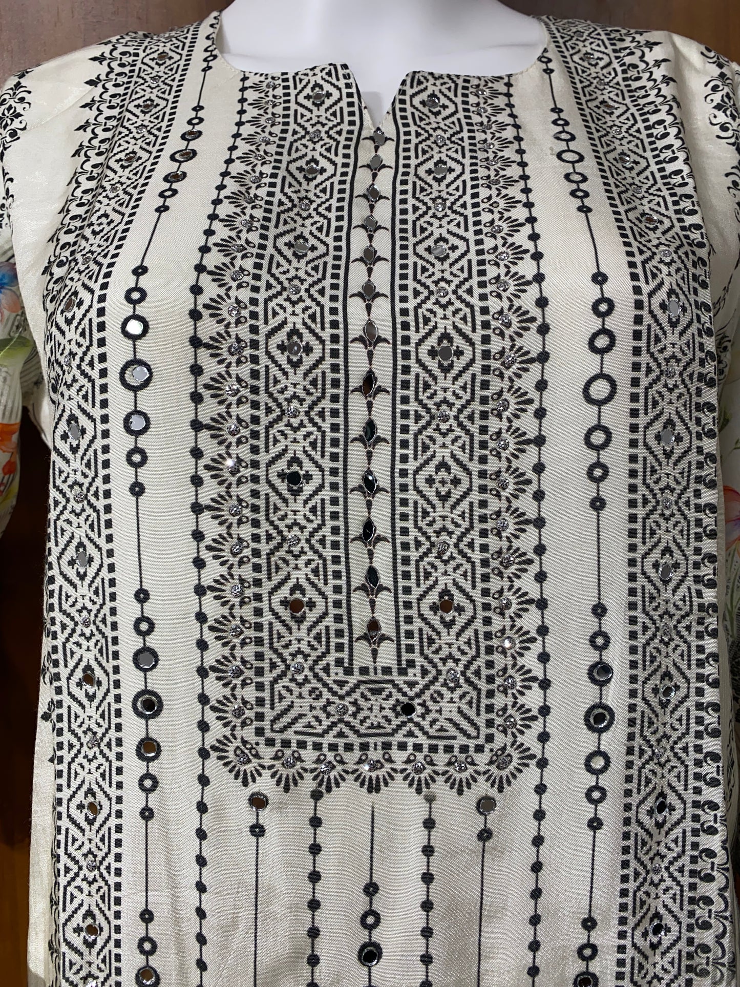 SF MUSLIN READYMADE SUIT 102