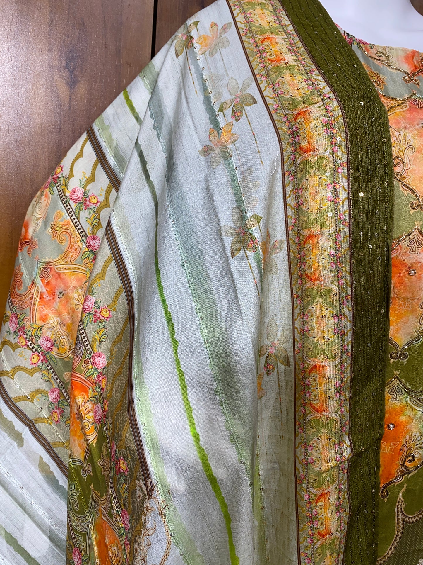 RAHI MUSLIN READYMADE SUIT Q