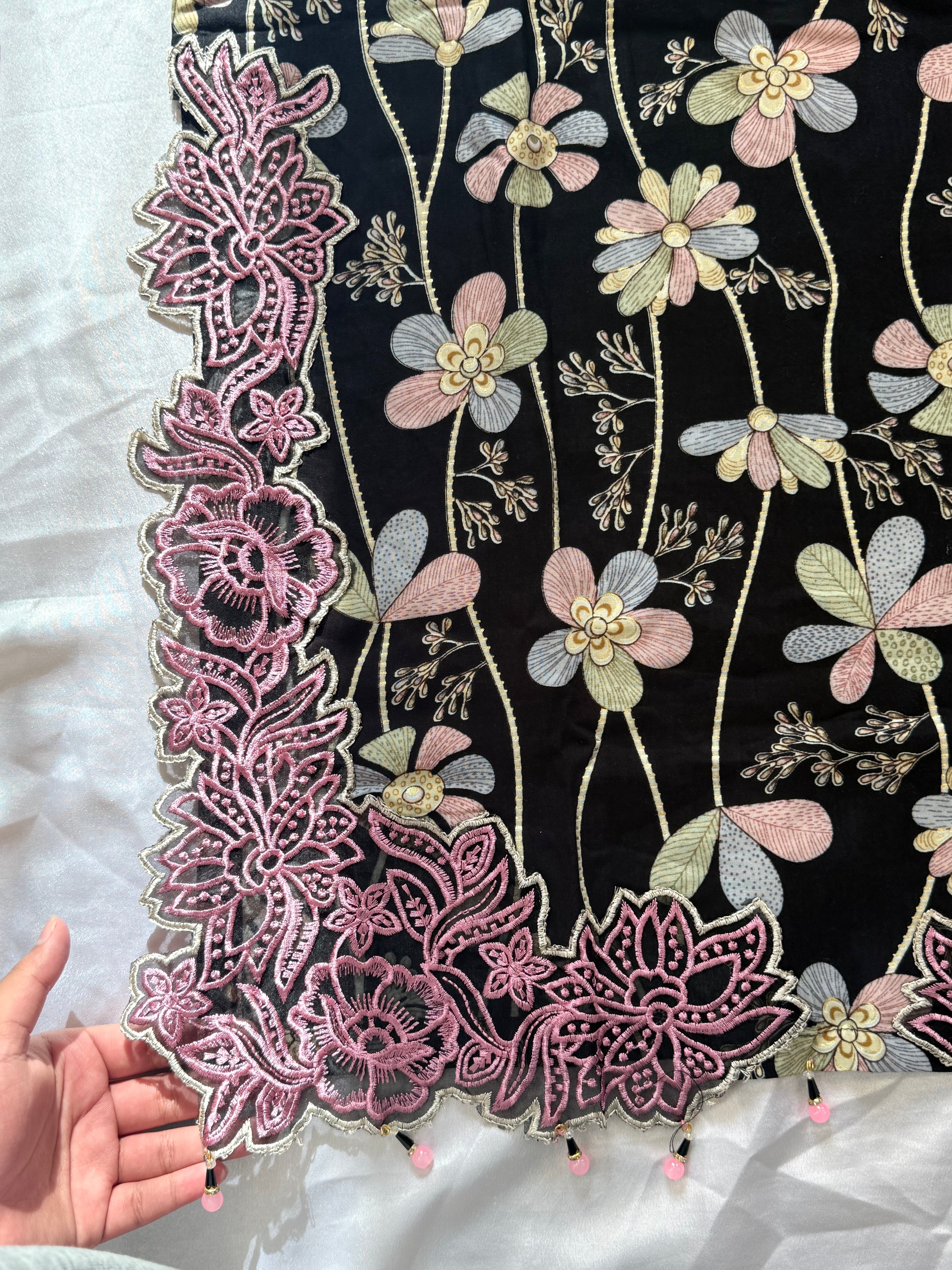 PURE LAWN CUTWORK READYMADE SUIT 5001 Q