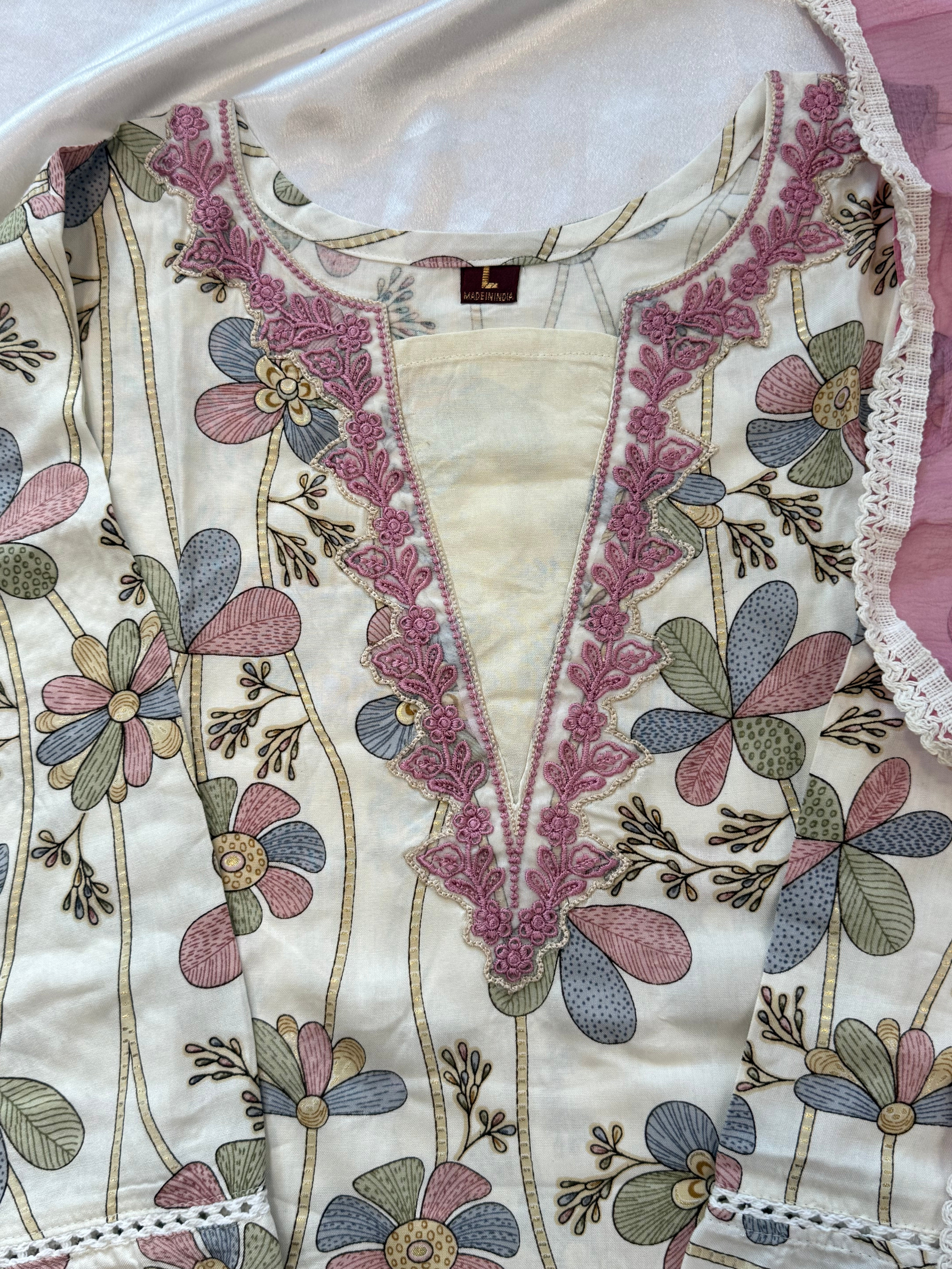 PURE LAWN CUTWORK READYMADE SUIT Q