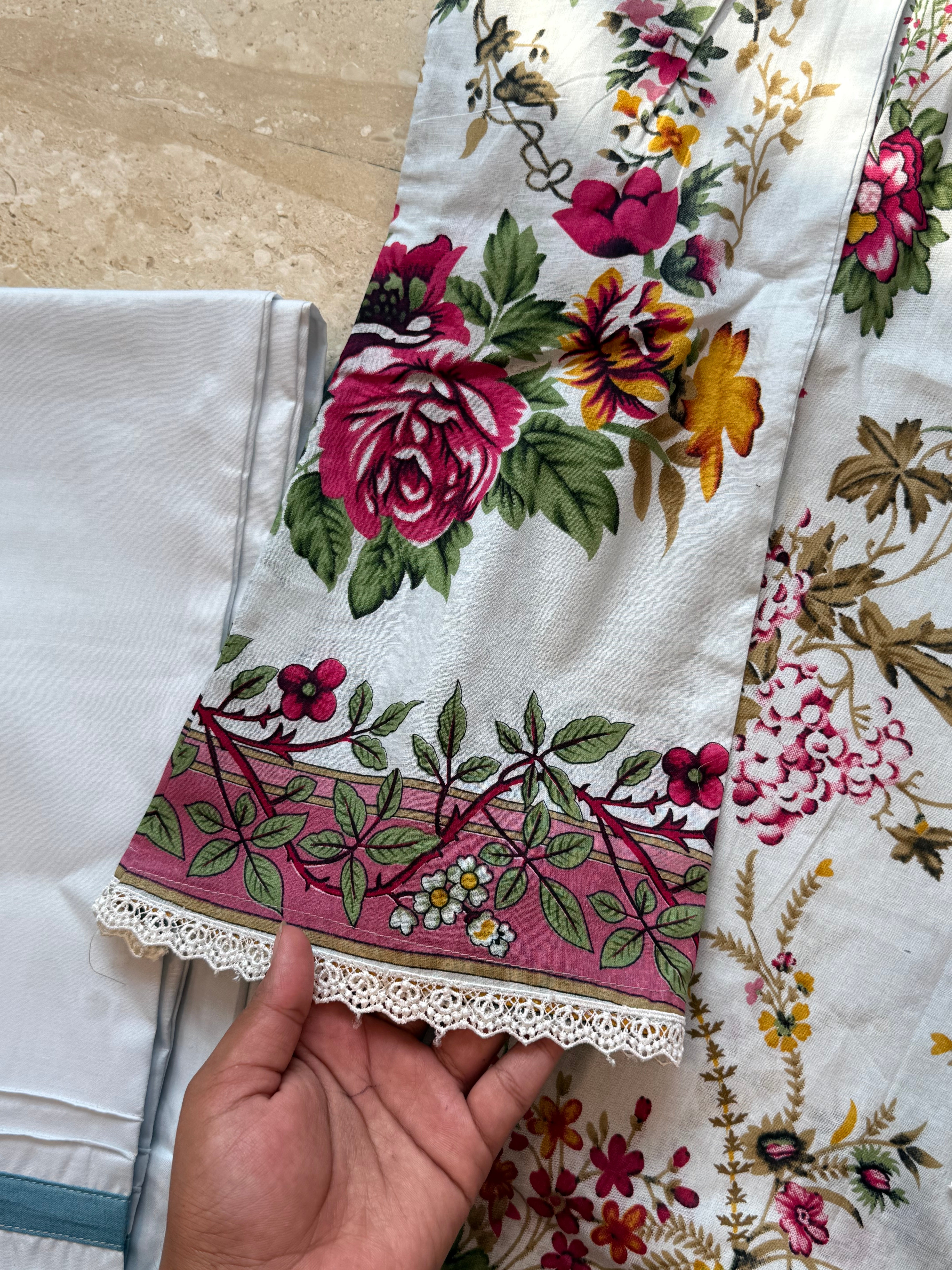 HARSHA WHITE READYMADE SUIT Q