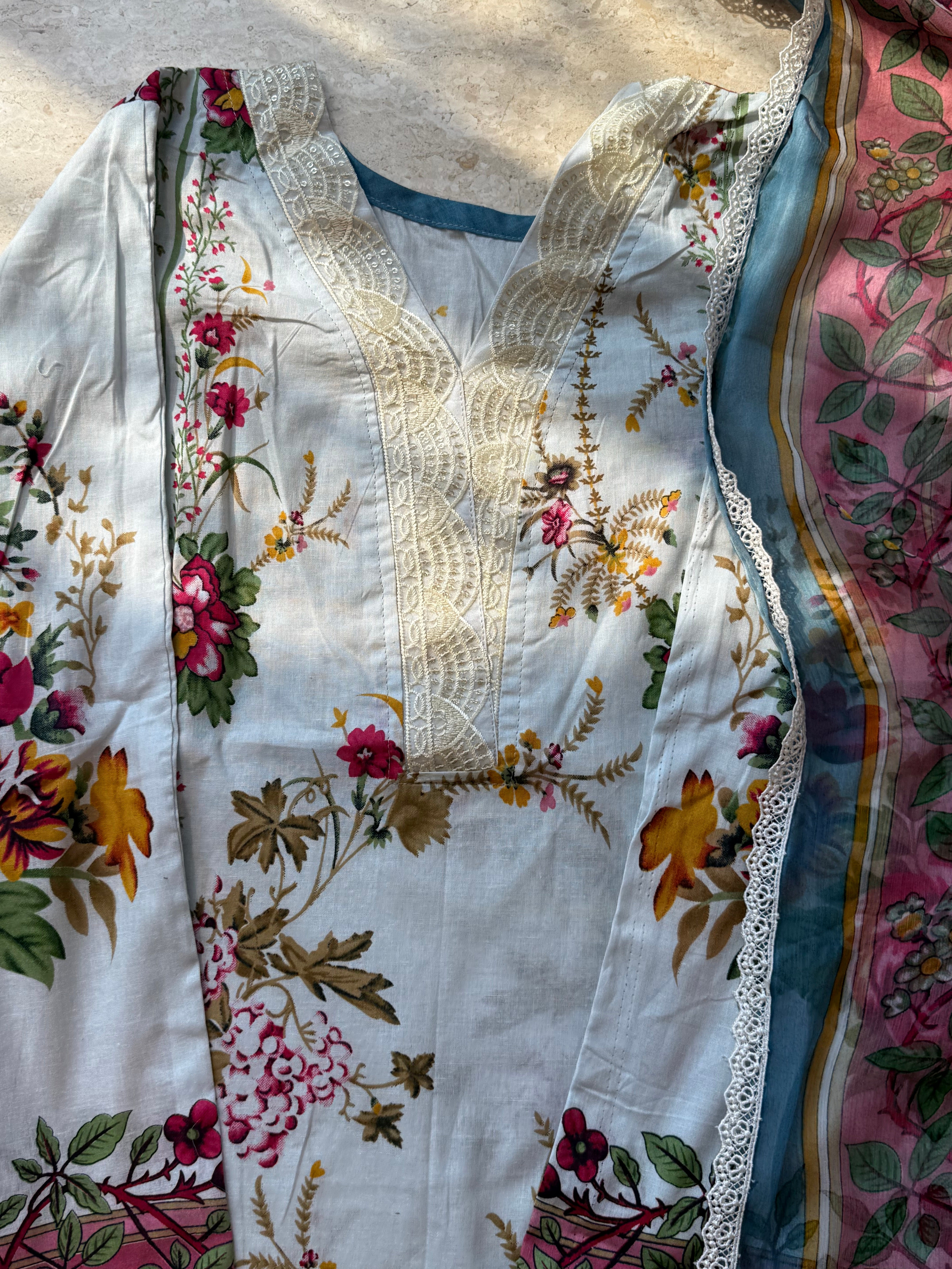 HARSHA WHITE READYMADE SUIT Q