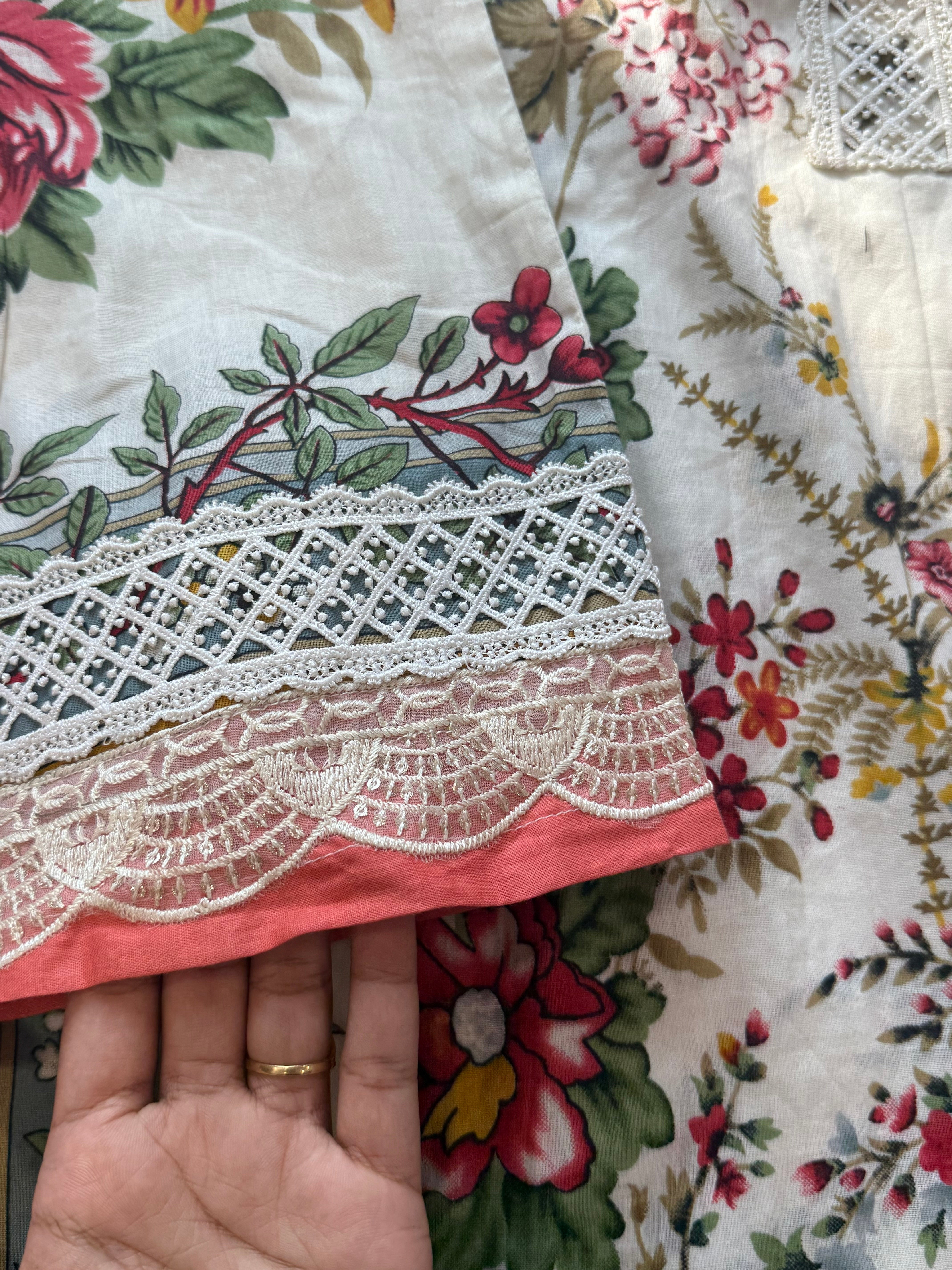 HARSHA OFF WHITE READYMADE SUIT