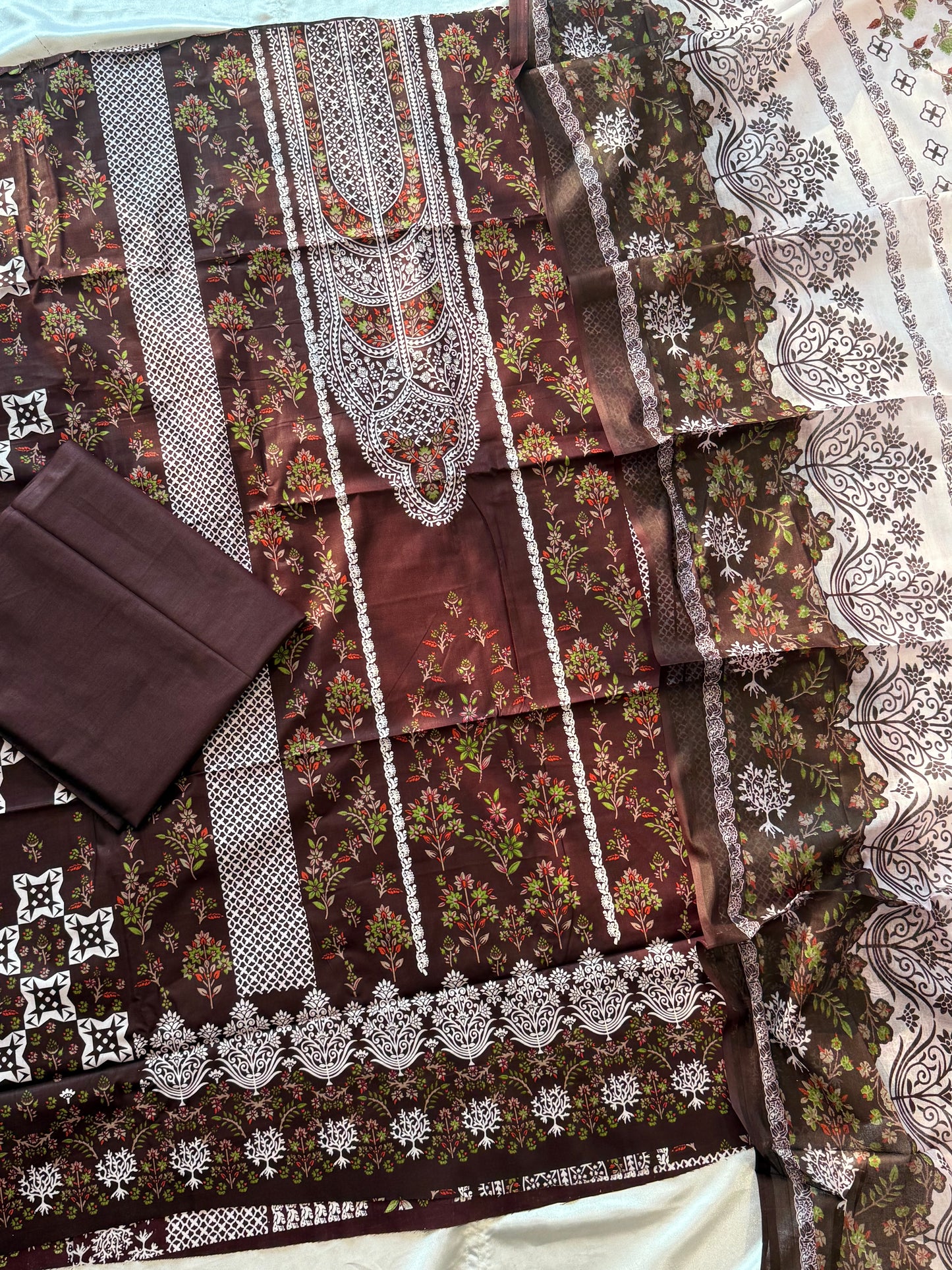 INAYA PURE COTTON PRINTED SUIT 8