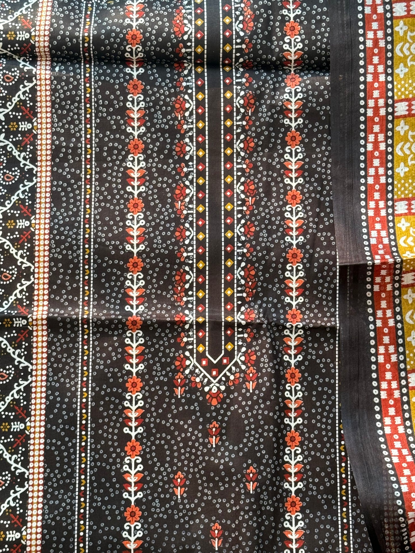 INAYA PURE COTTON PRINTED SUIT 5