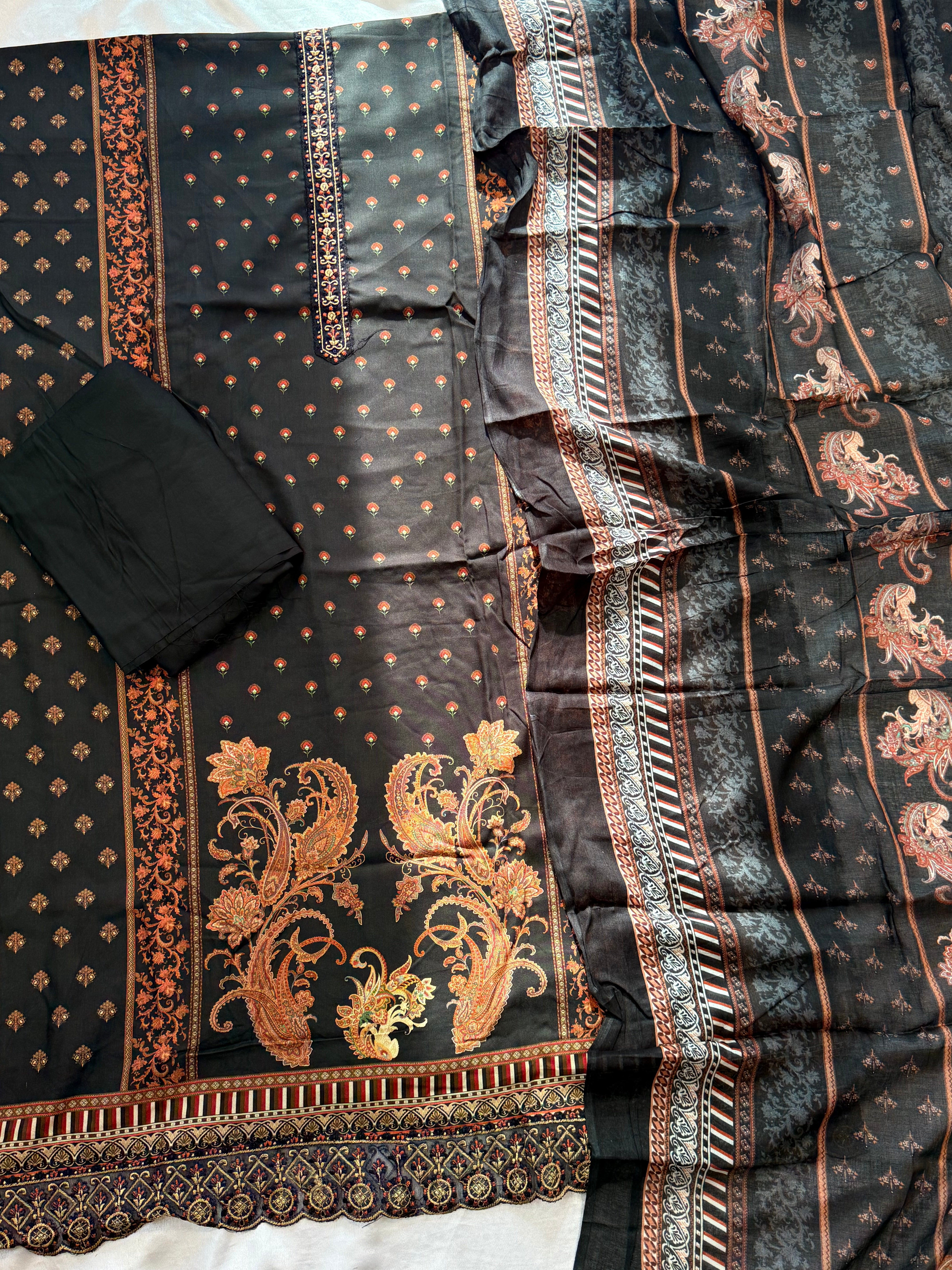 PAISELY LAWN EMBROIDERY SUIT 5 Q