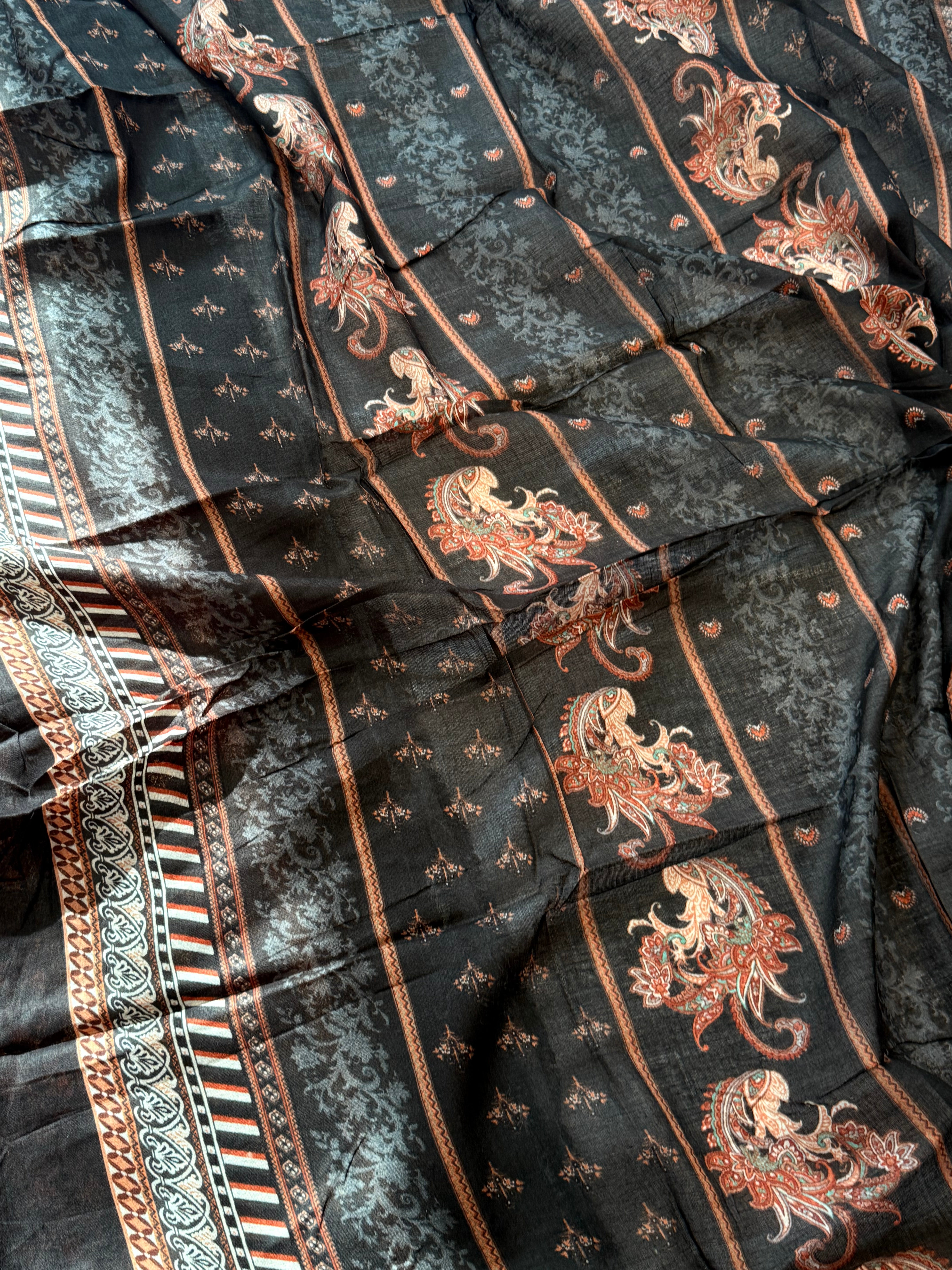 PAISELY LAWN EMBROIDERY SUIT 5 Q