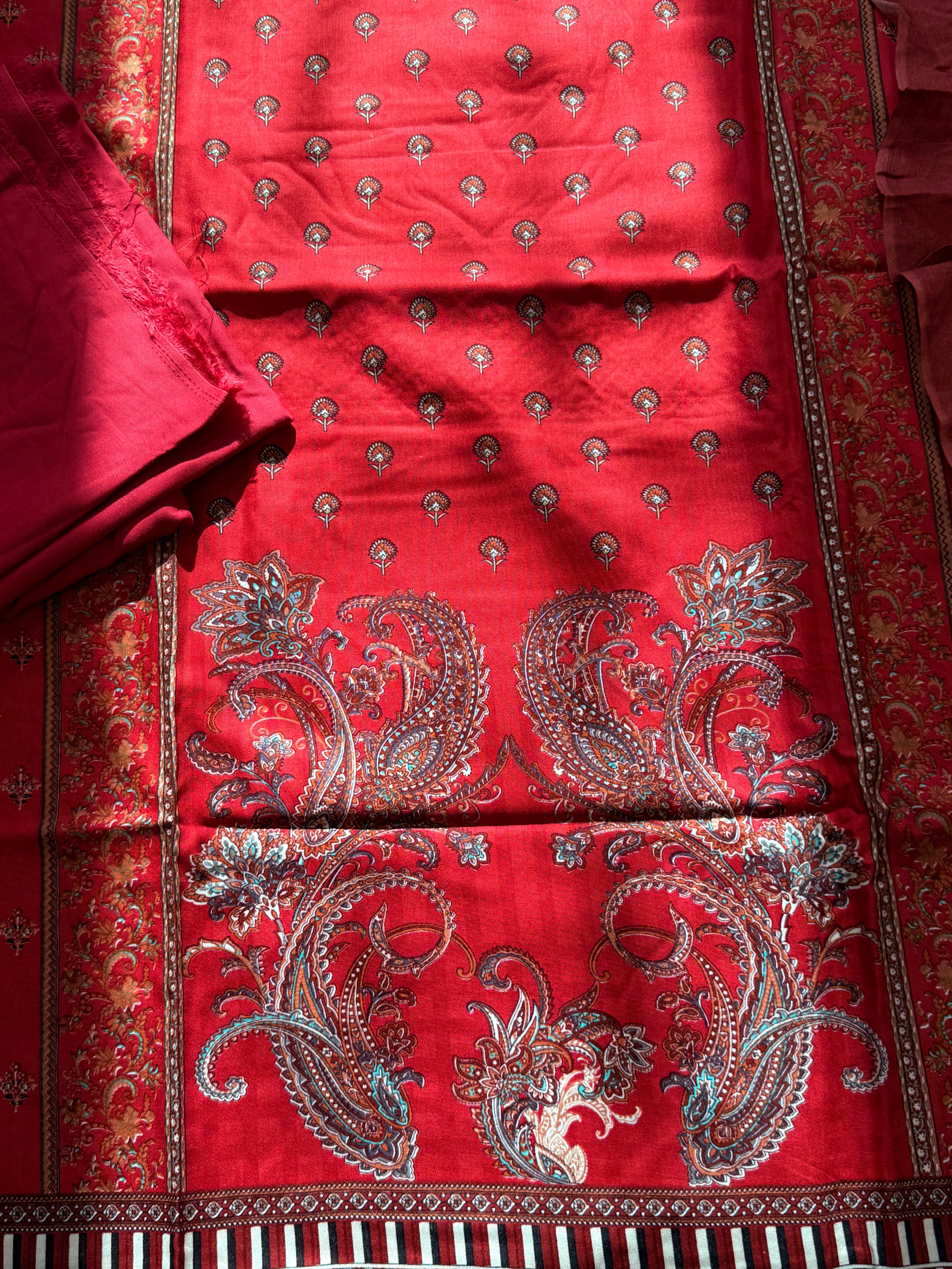 PAISELY LAWN EMBROIDERY SUIT 6