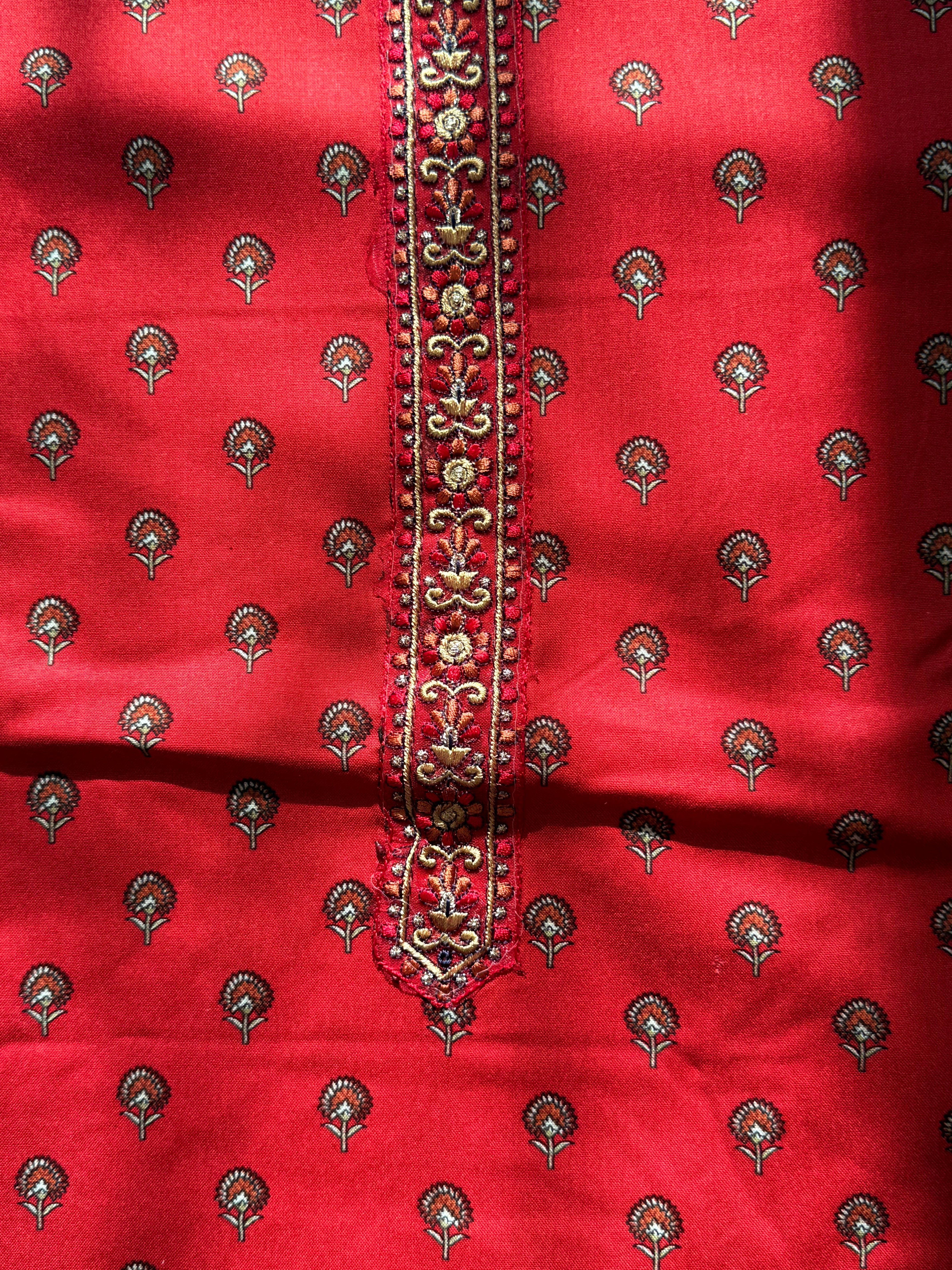PAISELY LAWN EMBROIDERY SUIT 6