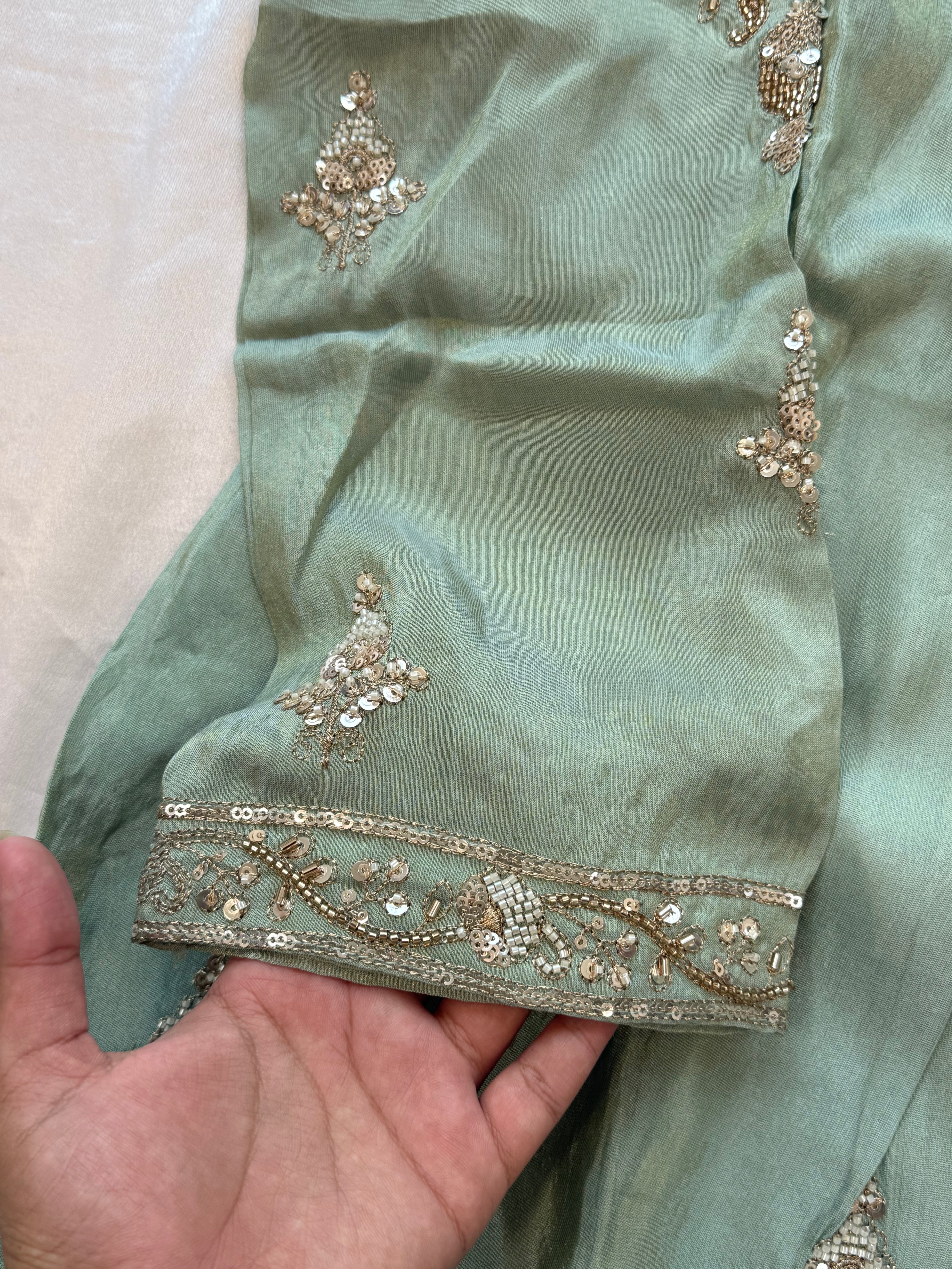 PARO HANDWORK CO-ORD SET 2 Q