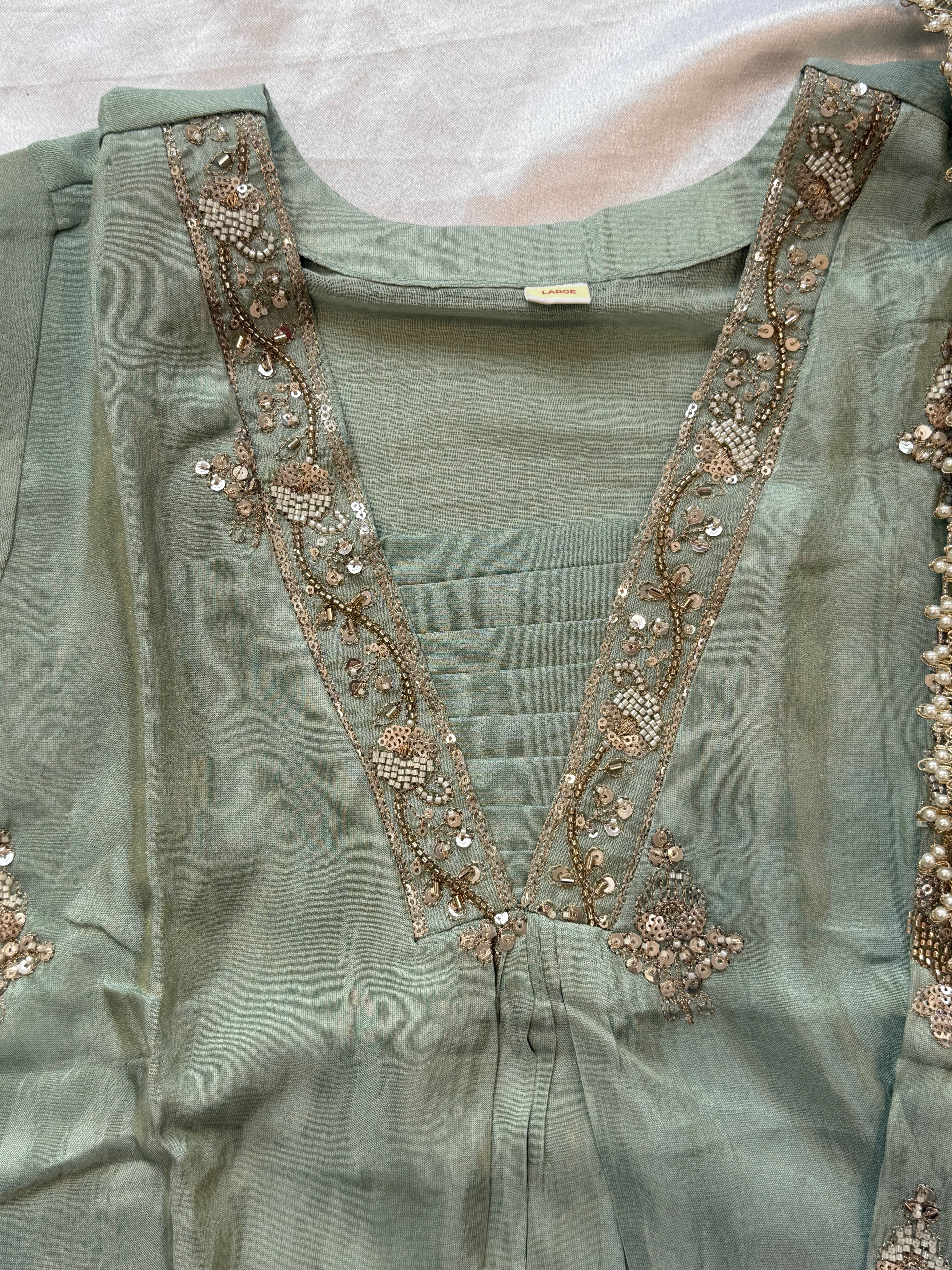 PARO HANDWORK CO-ORD SET 2 Q