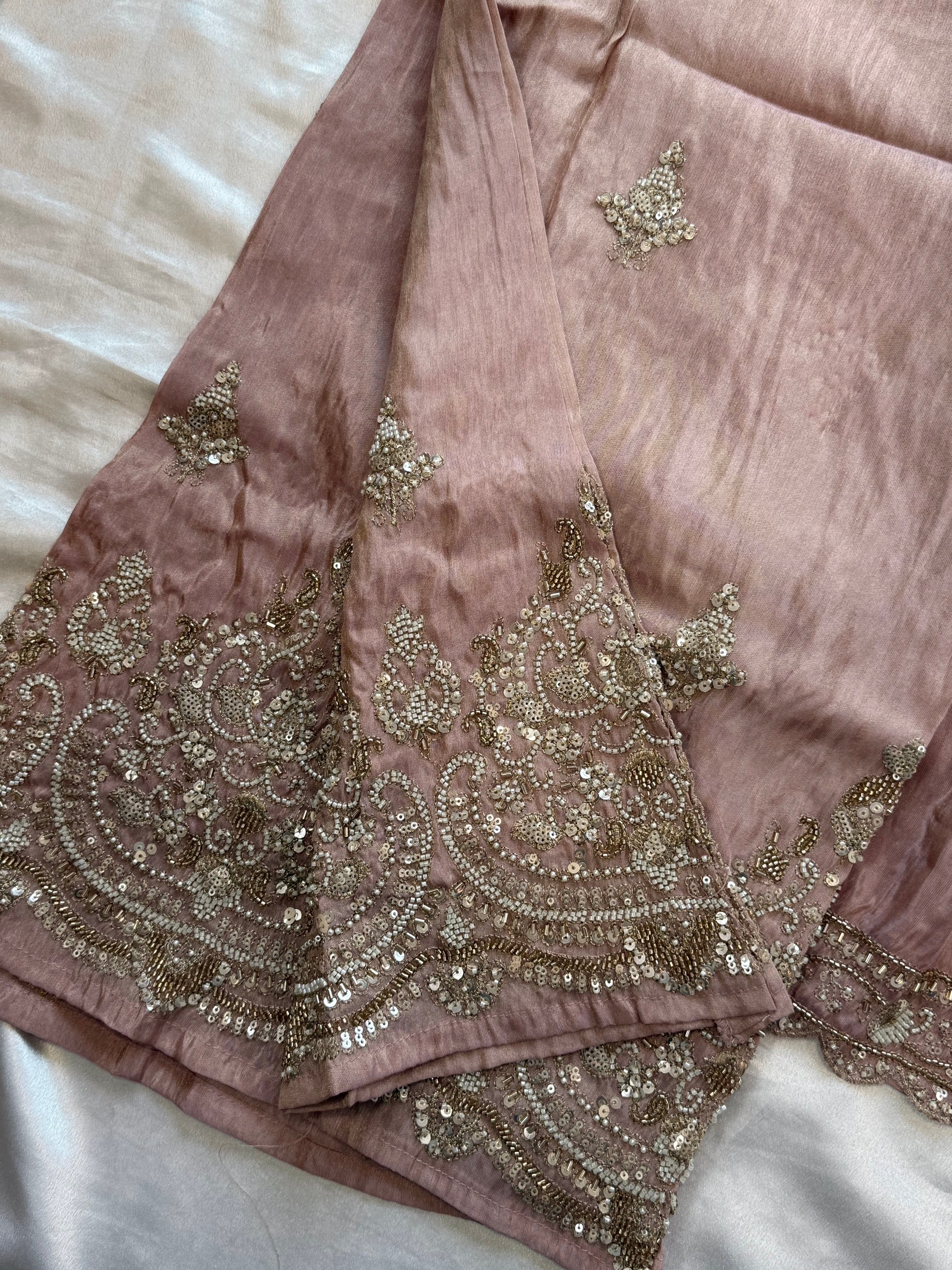 PARO HANDWORK CO-ORD SET 3 Q
